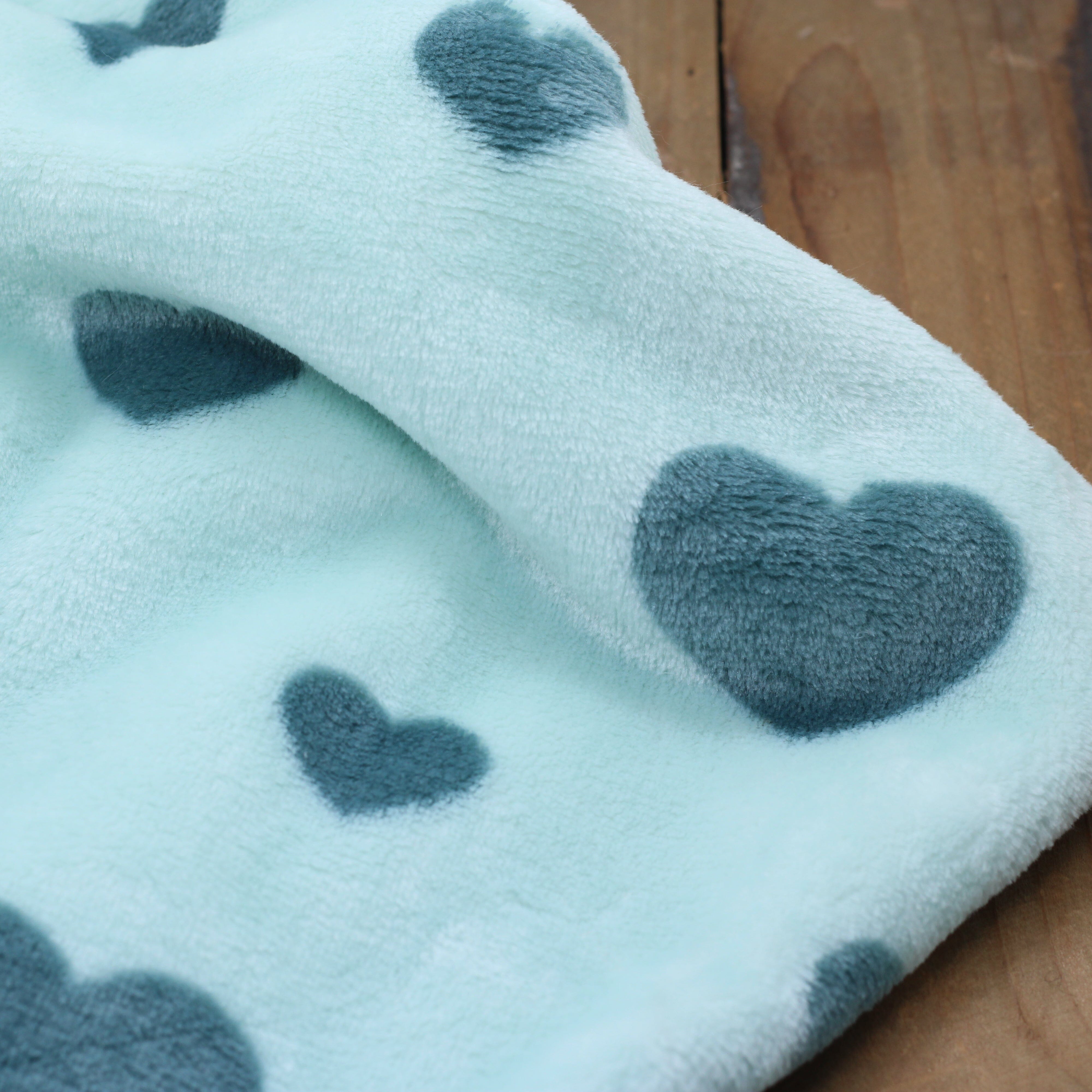 Tissu Polaire - Coeurs - Vert d'eau (Vendu x10cm) Tissus Sélection Gaspard & Léonie | Gaspard et Léonie Tissus en ligne et Mercerie à Toulouse