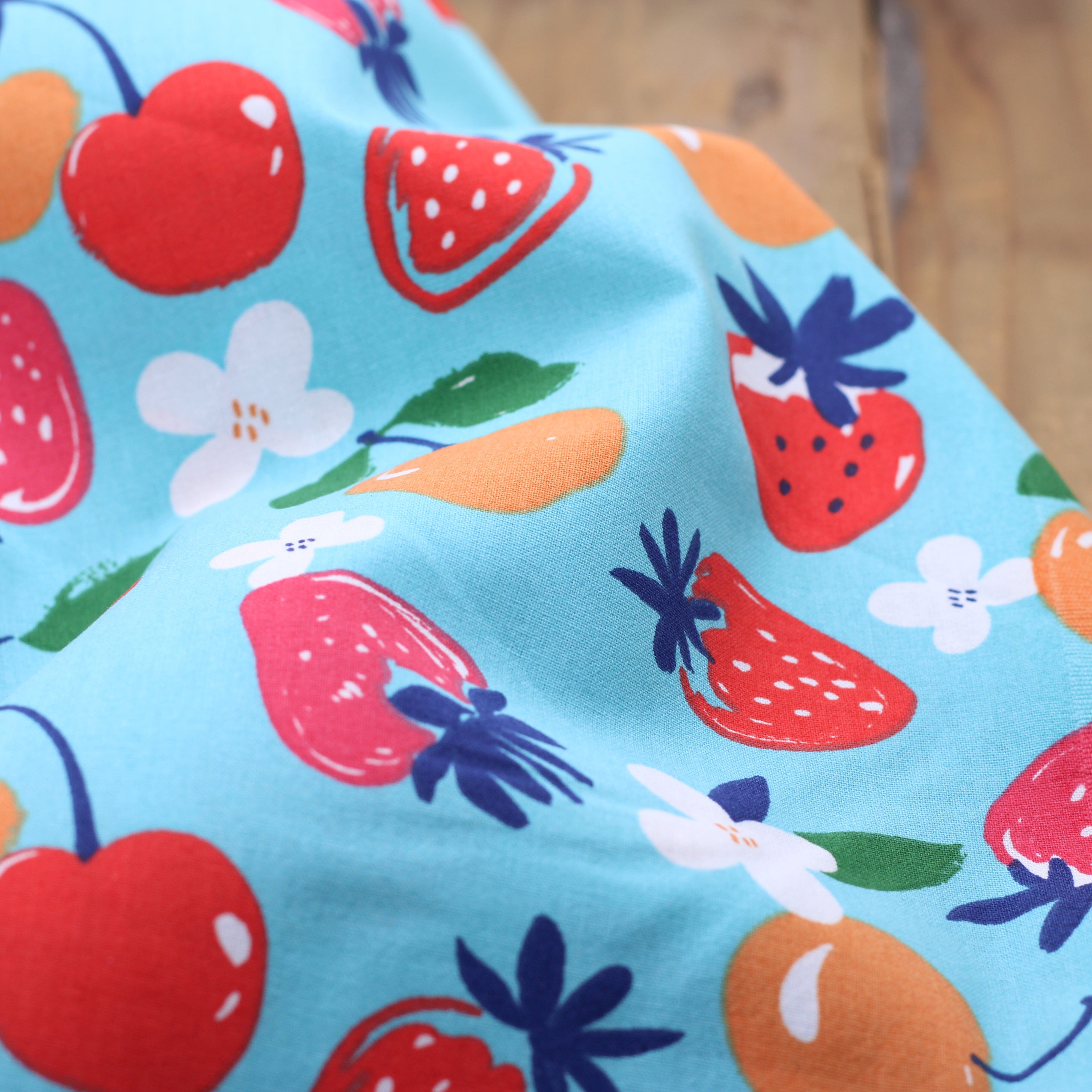 Tissu popeline de coton - CIJOS - Bleu (vendu x10cm) Tissus DOMOTEX | Gaspard et Léonie Tissus en ligne et Mercerie à Toulouse