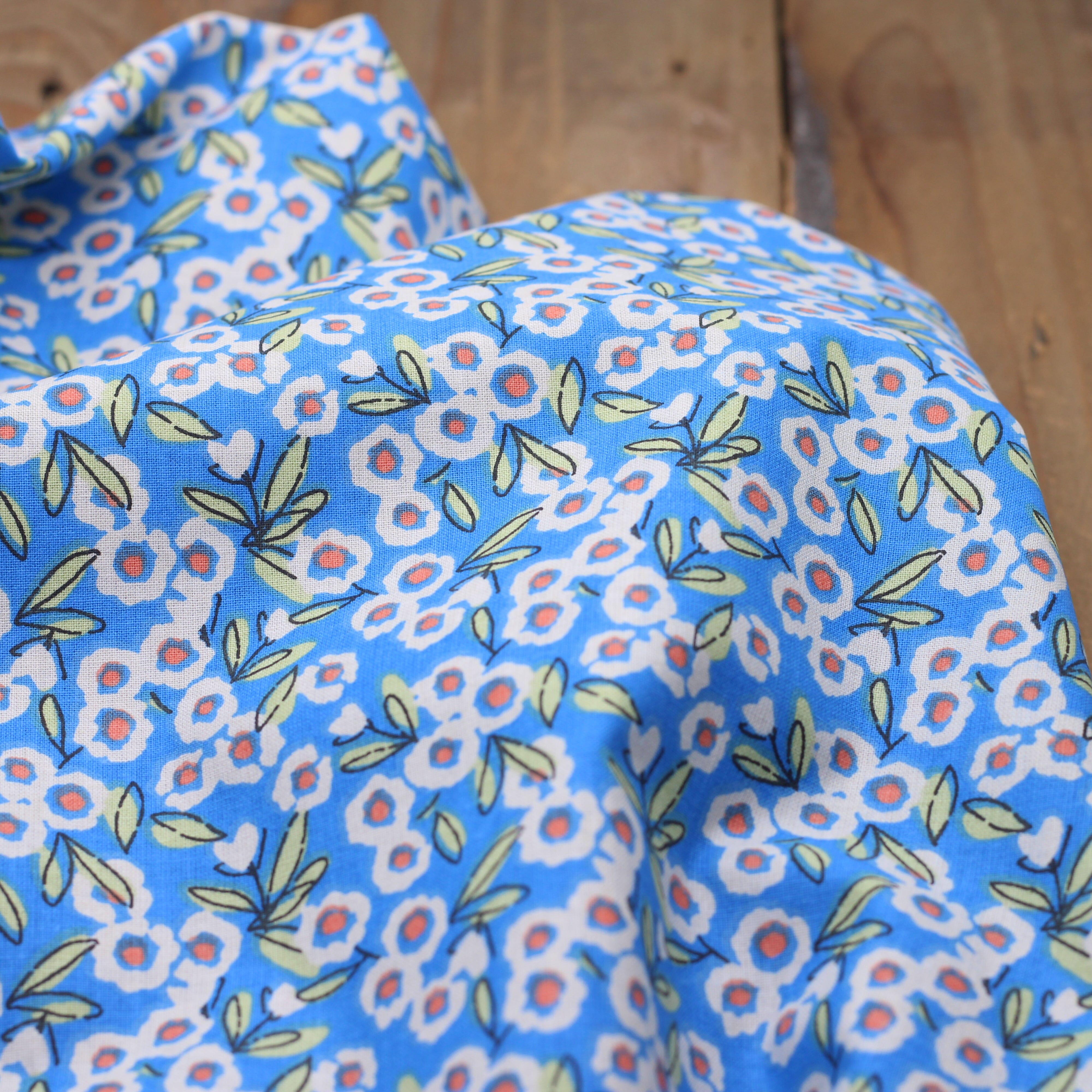 Tissu popeline de coton - FITZI - Bleu (vendu x10cm) Tissus DOMOTEX | Gaspard et Léonie Tissus en ligne et Mercerie à Toulouse