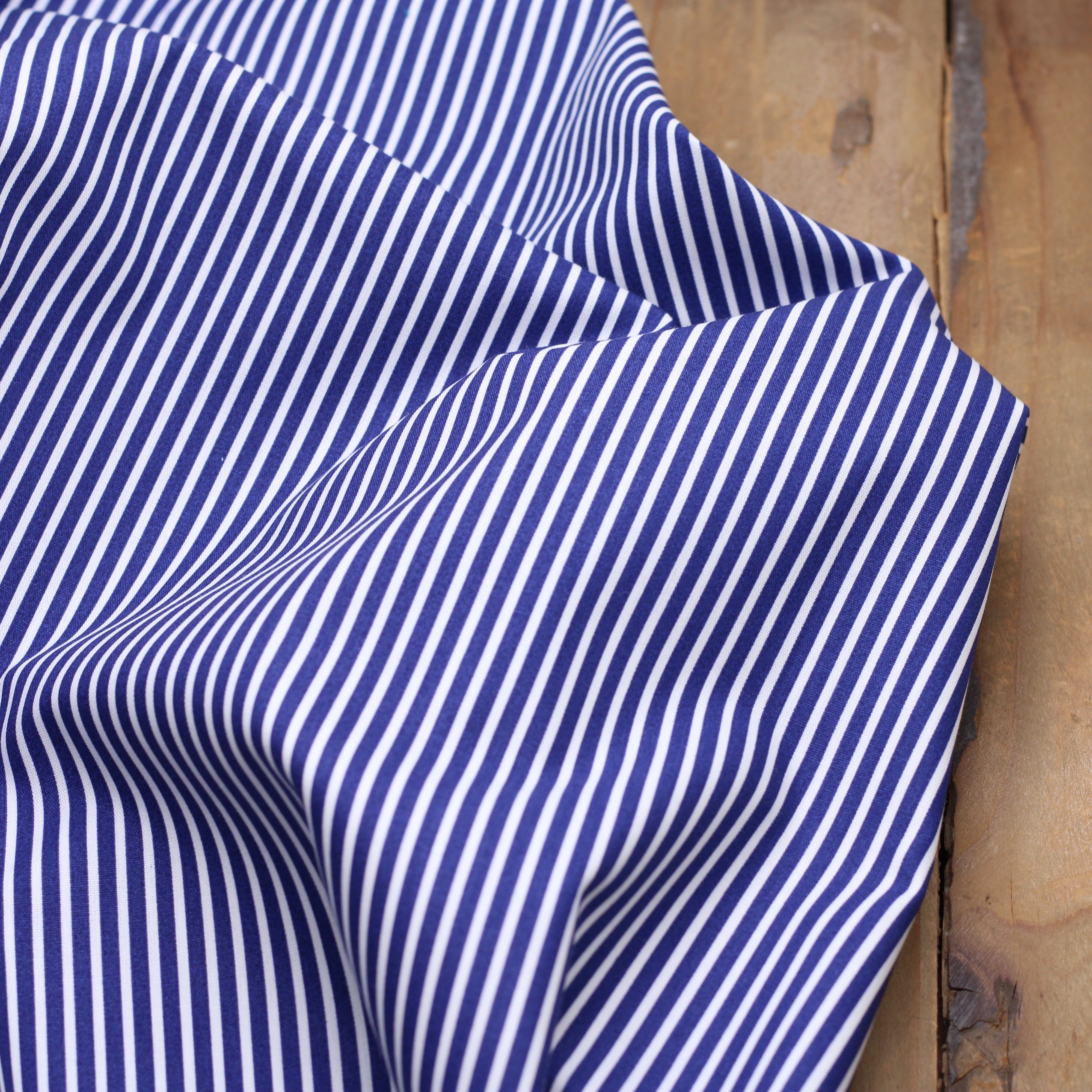 Tissu popeline de coton RAYURES - Bleu (Vendu x10cm) Tissus Sélection Gaspard & Léonie | Gaspard et Léonie Tissus en ligne et Mercerie à Toulouse