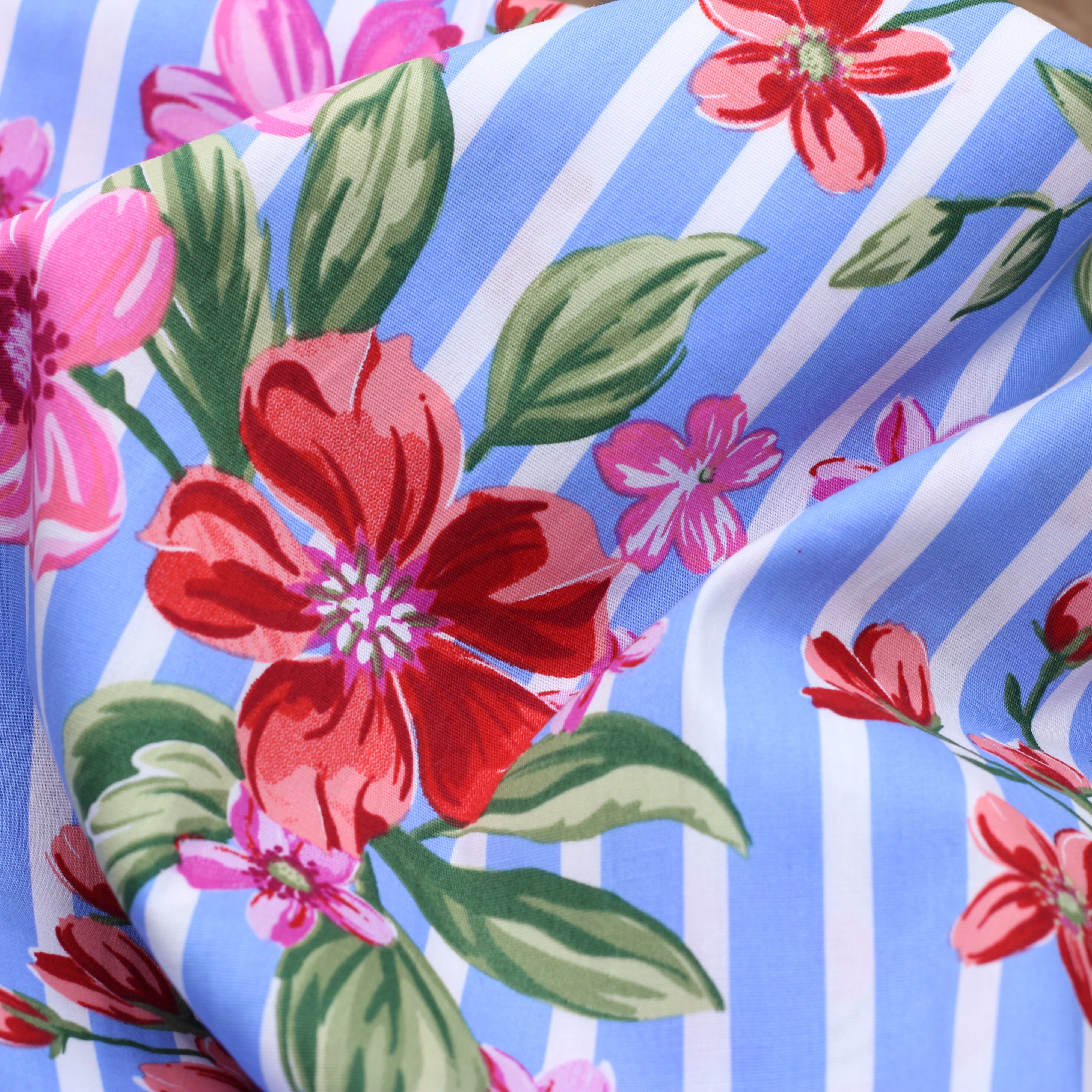 Tissu popeline de coton stretch - RAYE FLEURI - Blanc/Blanc (Vendu x10cm) Tissus Sélection Gaspard & Léonie | Gaspard et Léonie Tissus en ligne et Mercerie à Toulouse