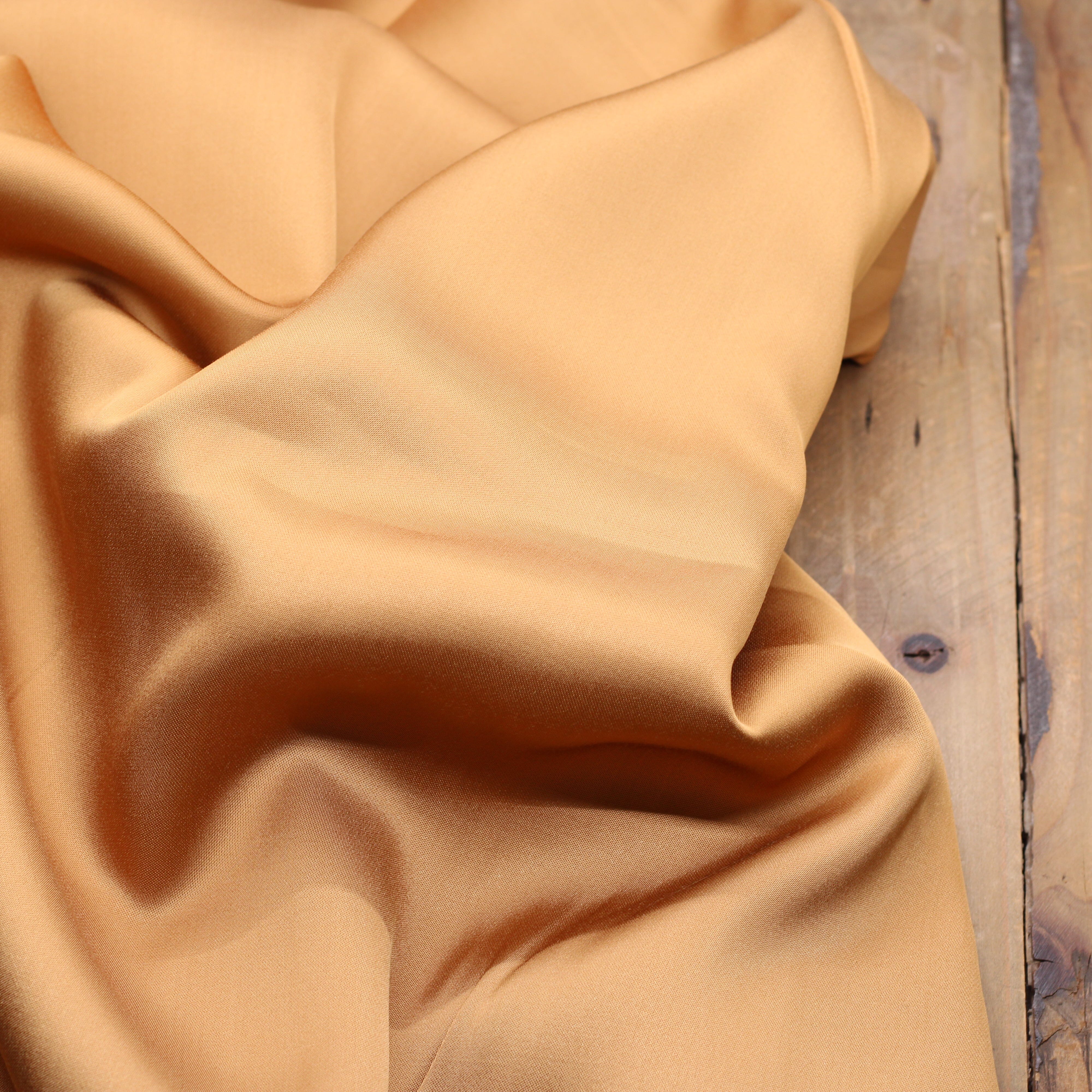 Tissu satin de viscose - Caramel (Vendu x10cm) Tissus Sélection Gaspard & Léonie | Gaspard et Léonie Tissus en ligne et Mercerie à Toulouse