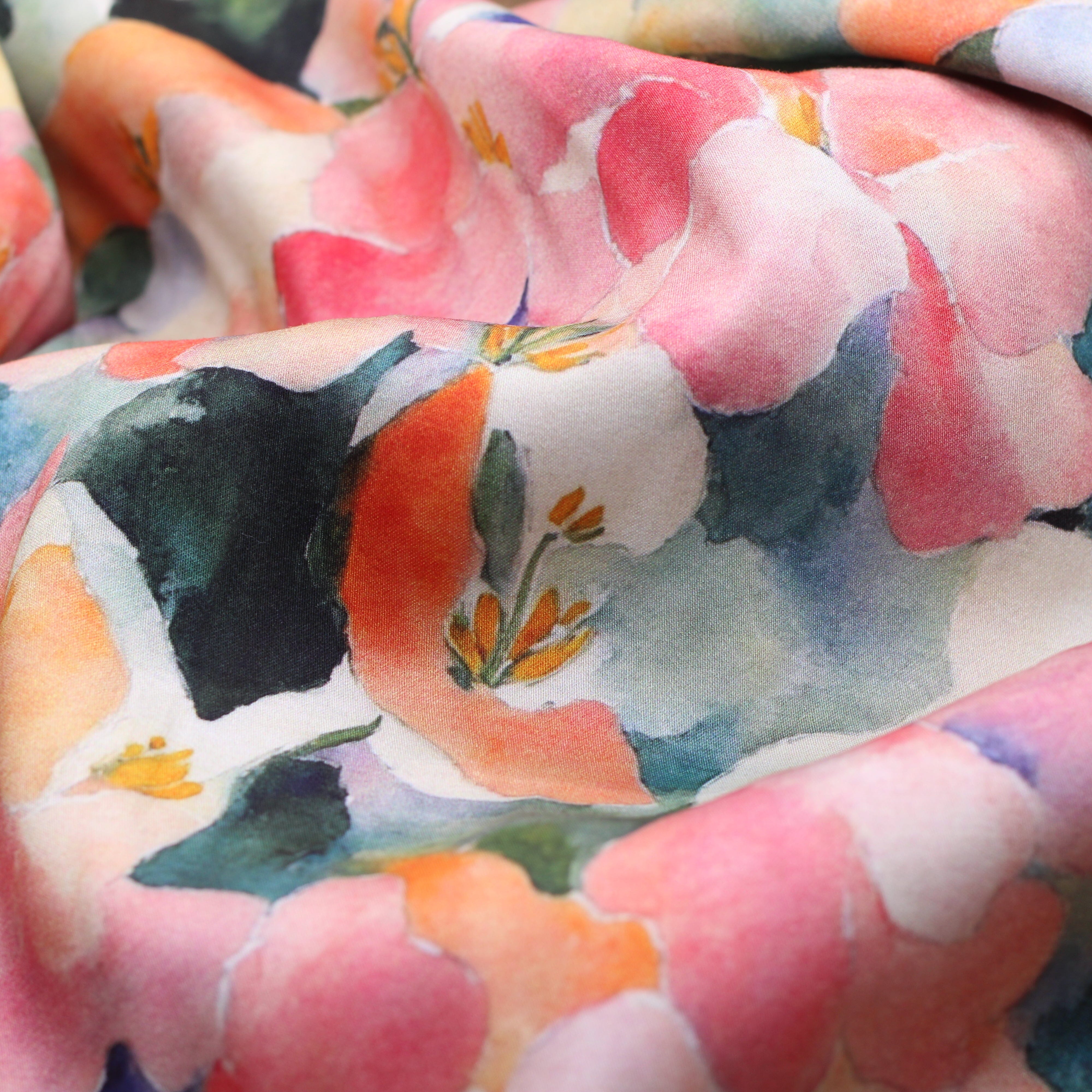 Tissu Satin de Viscose - FLOWERS - Rose pêche (vendu x10cm) Tissus Sélection Gaspard & Léonie | Gaspard et Léonie Tissus en ligne et Mercerie à Toulouse