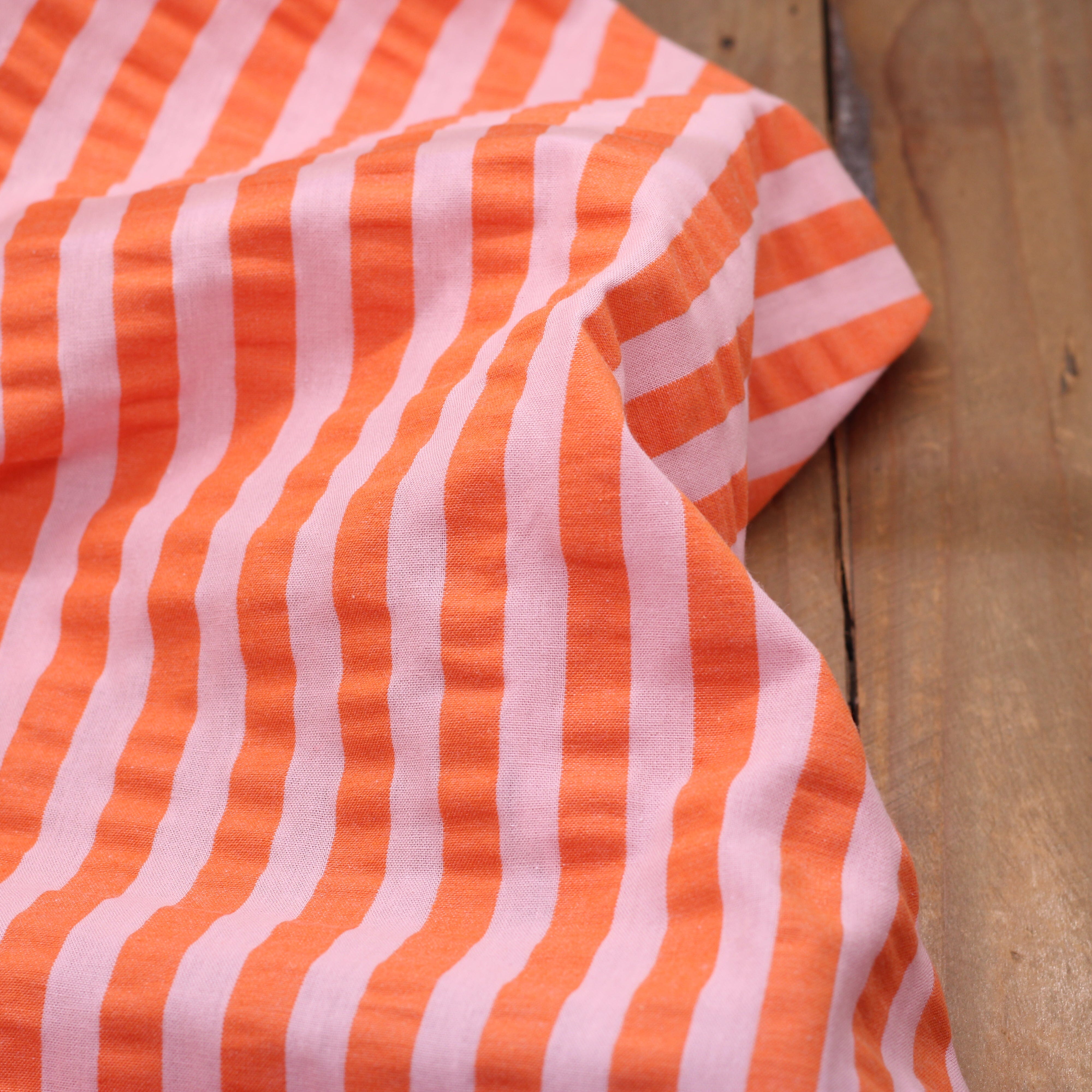 Tissu Seersucker Stripes - TOM - Rose / Tangerine (Vendu x10cm) Tissus DOMOTEX | Gaspard et Léonie Tissus en ligne et Mercerie à Toulouse