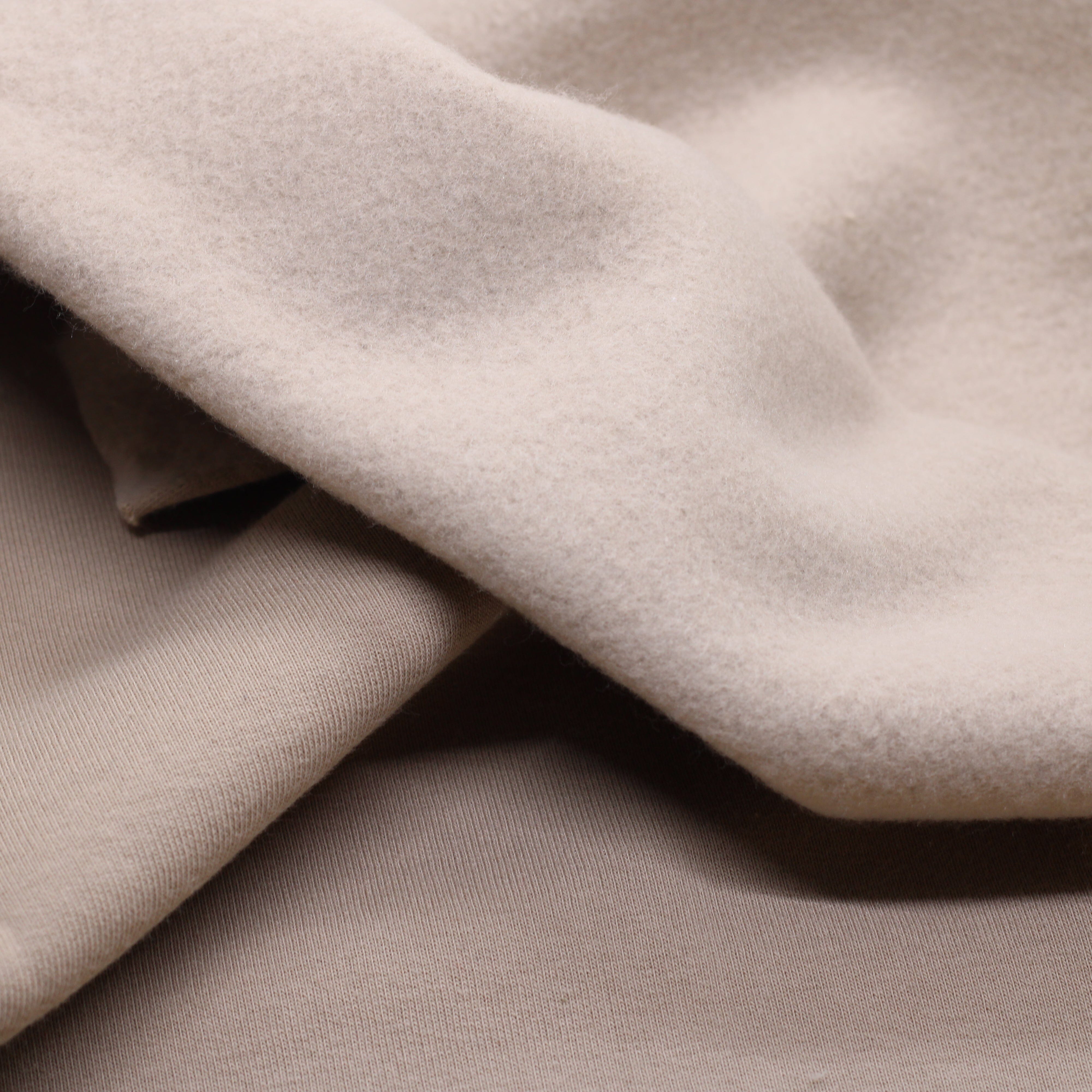 Tissu Sweat / Jogging - Beige (Vendu x10cm) Tissus Sélection Gaspard & Léonie | Gaspard et Léonie Tissus en ligne et Mercerie à Toulouse