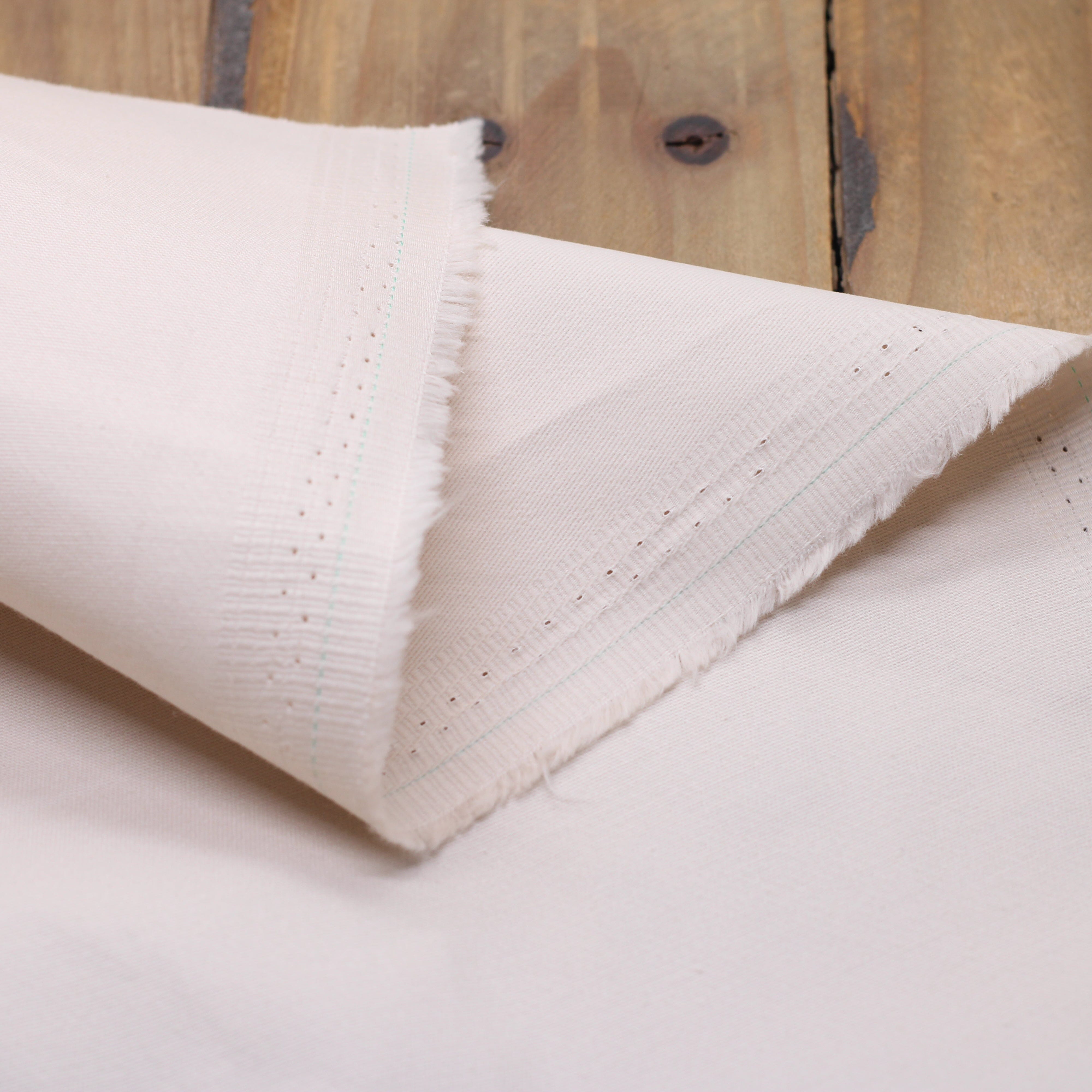 Tissu Twill de coton brossé stretch - CHINO - Ecru (Vendu par 10cm) Tissus Sélection Gaspard & Léonie | Gaspard et Léonie Tissus en ligne et Mercerie à Toulouse