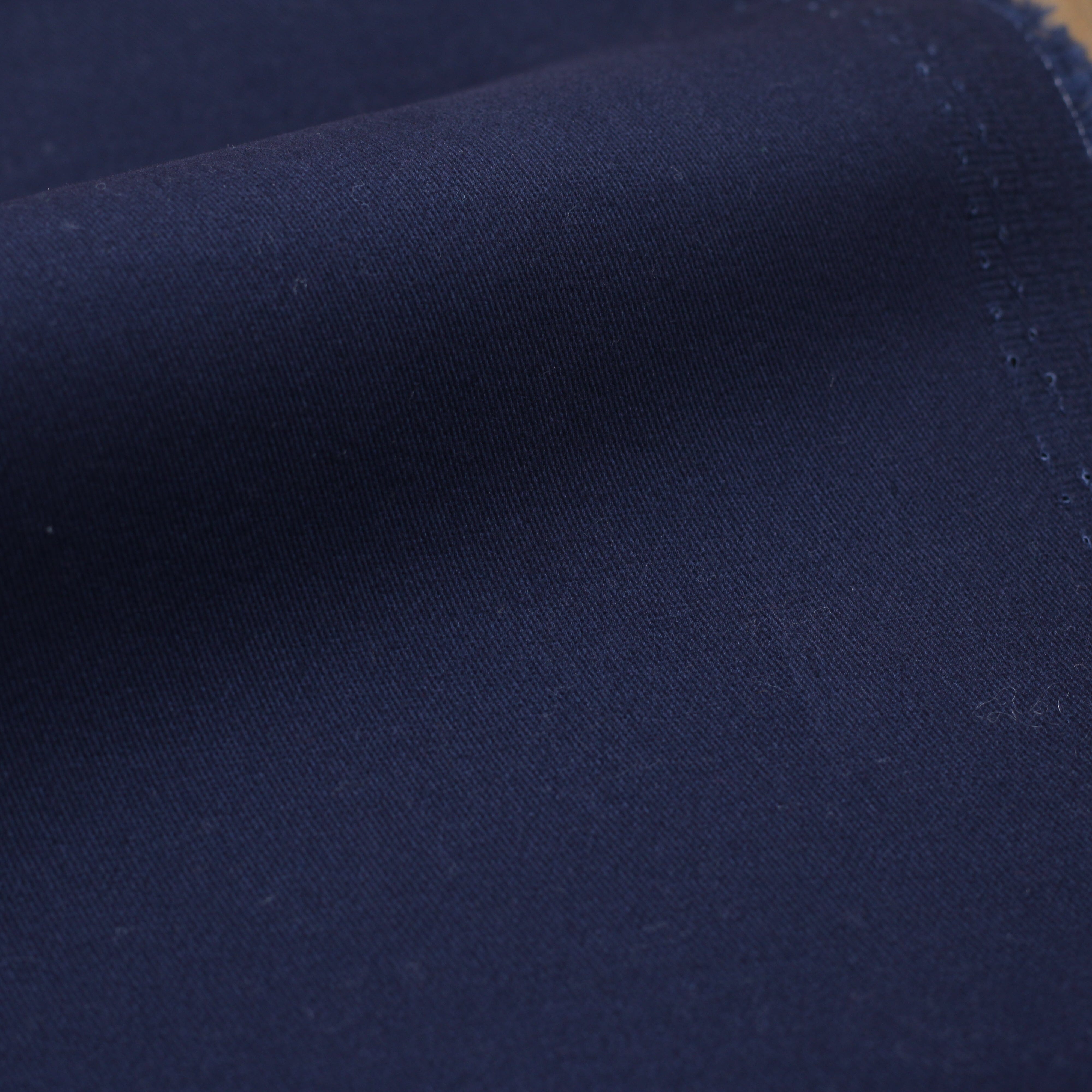 Tissu Twill de coton brossé stretch - CHINO - Marine (Vendu par 10cm) Tissus Sélection Gaspard & Léonie | Gaspard et Léonie Tissus en ligne et Mercerie à Toulouse