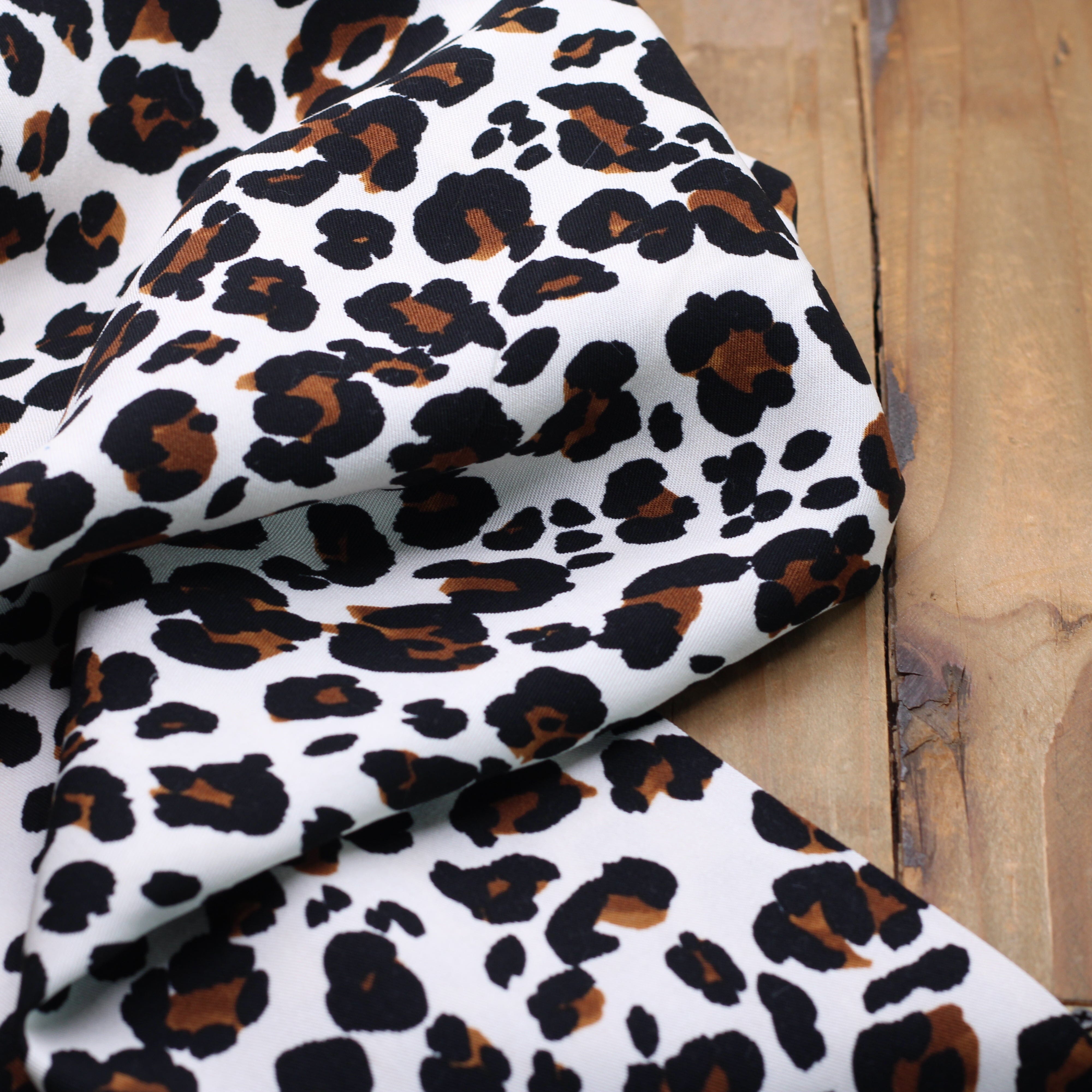 Tissu Twill de viscose - LEOPARD - Ecru (Vendu x10cm) Tissus Sélection Gaspard & Léonie | Gaspard et Léonie Tissus en ligne et Mercerie à Toulouse
