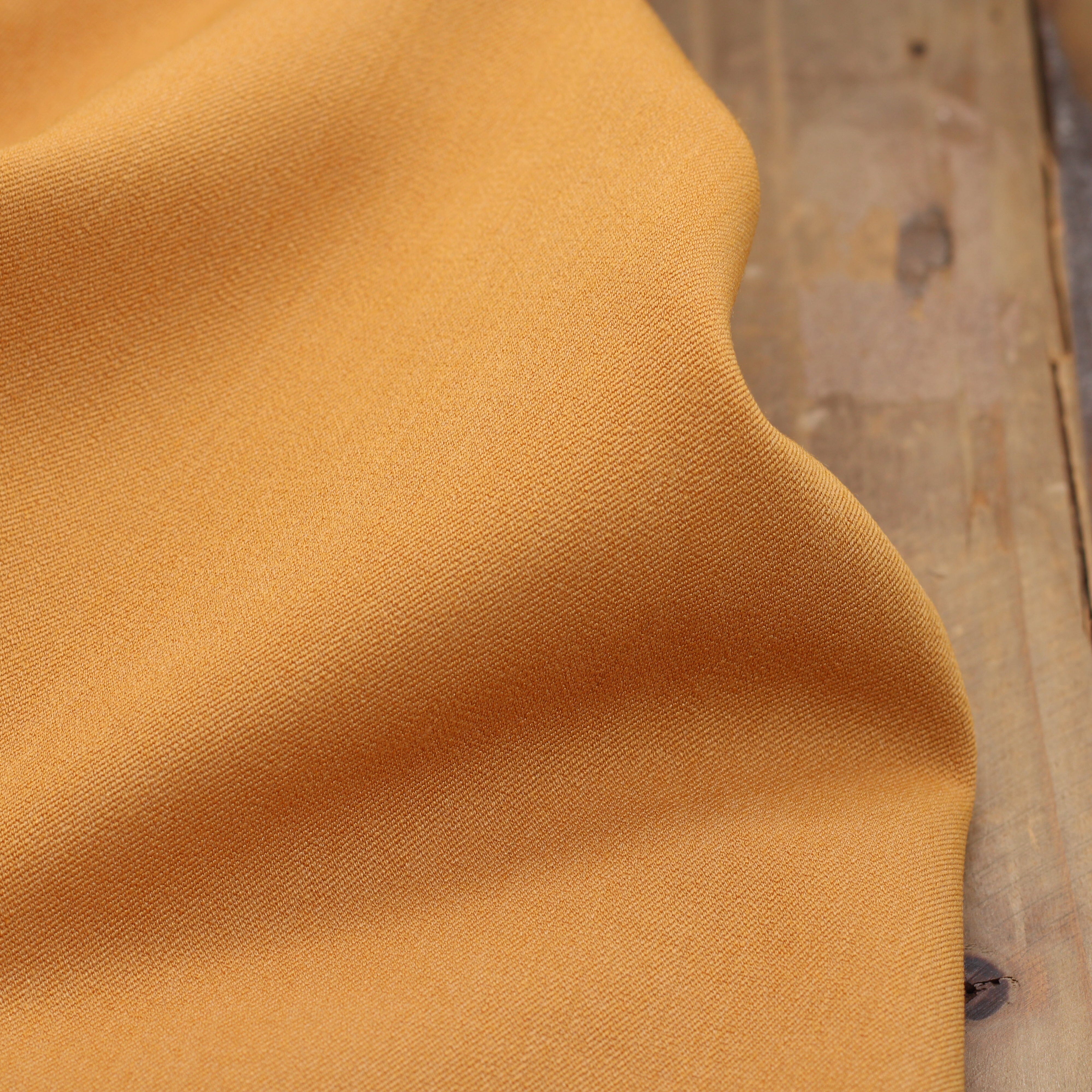 Tissu Twill Uni Stretch- Ocre (Vendu x10cm) Tissus Sélection Gaspard & Léonie | Gaspard et Léonie Tissus en ligne et Mercerie à Toulouse