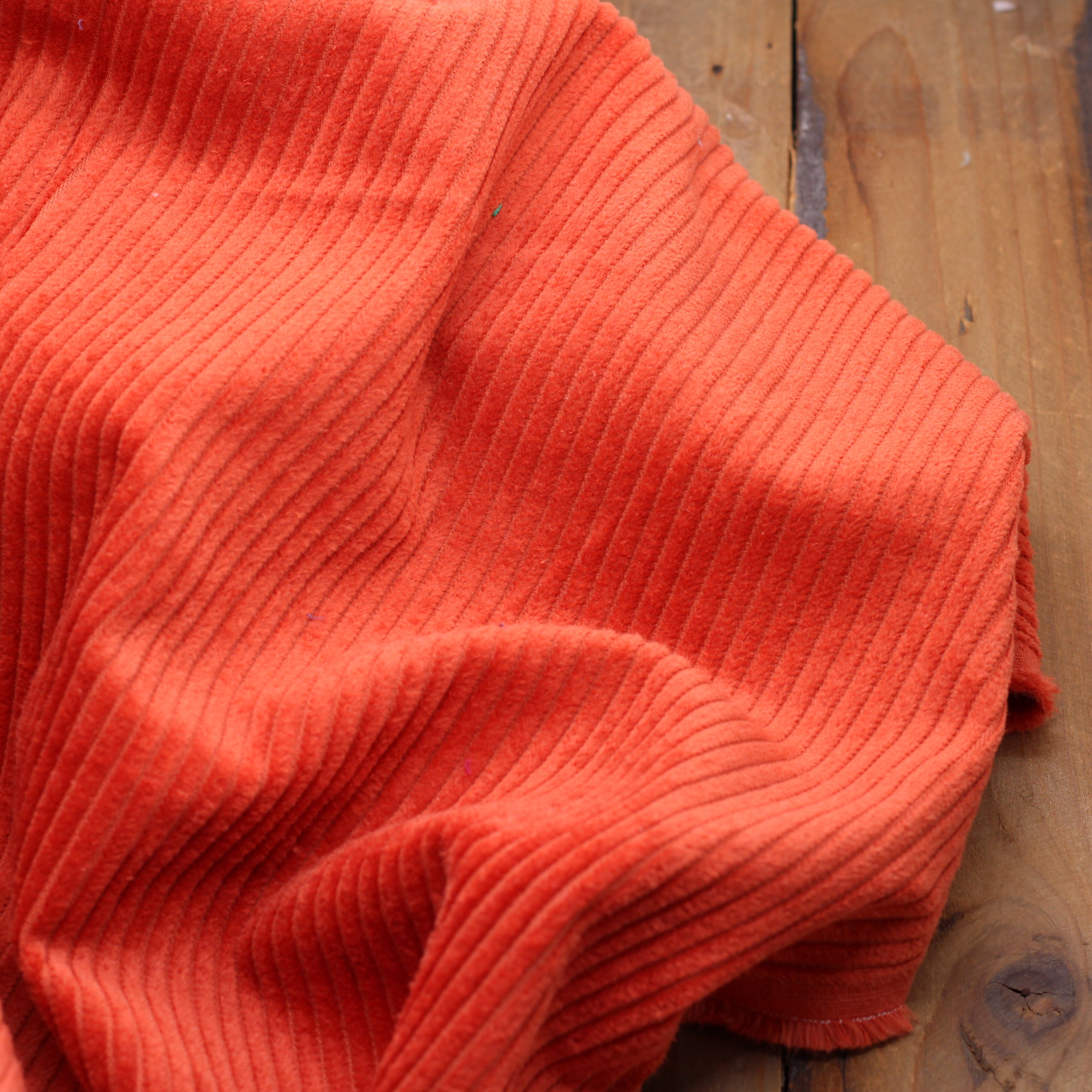 Tissu Velours Grosses côtes - Orange (vendu x10cm) Tissus Sélection Gaspard & Léonie | Gaspard et Léonie Tissus en ligne et Mercerie à Toulouse