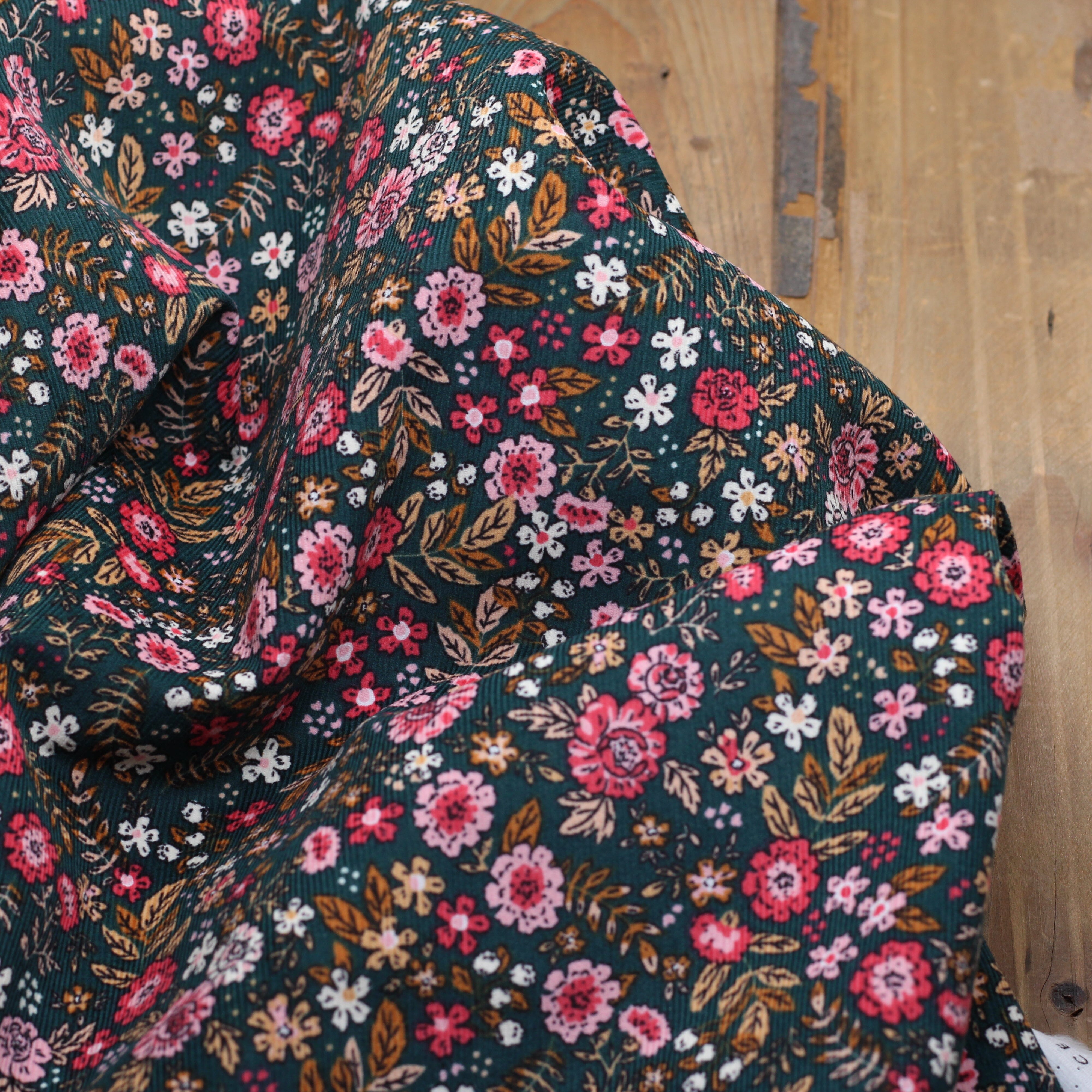 Tissu Velours milleraies - BARJAY - Gris/Vert (vendu x10cm) Tissus DOMOTEX | Gaspard et Léonie Tissus en ligne et Mercerie à Toulouse