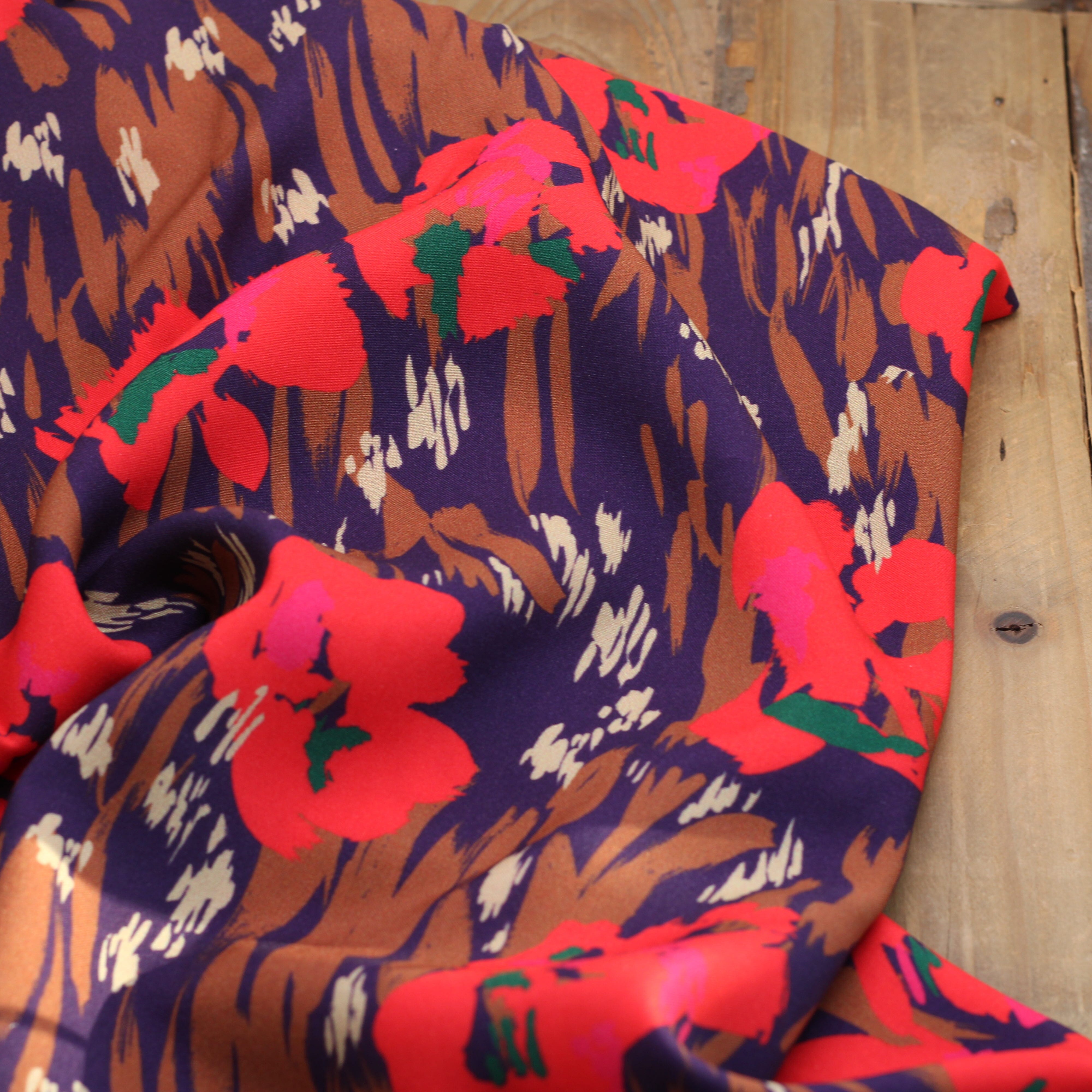 Tissu Viscose - AMAYA - Violet/Rouge (Vendu par 10cm) Tissus Sélection Gaspard & Léonie | Gaspard et Léonie Tissus en ligne et Mercerie à Toulouse