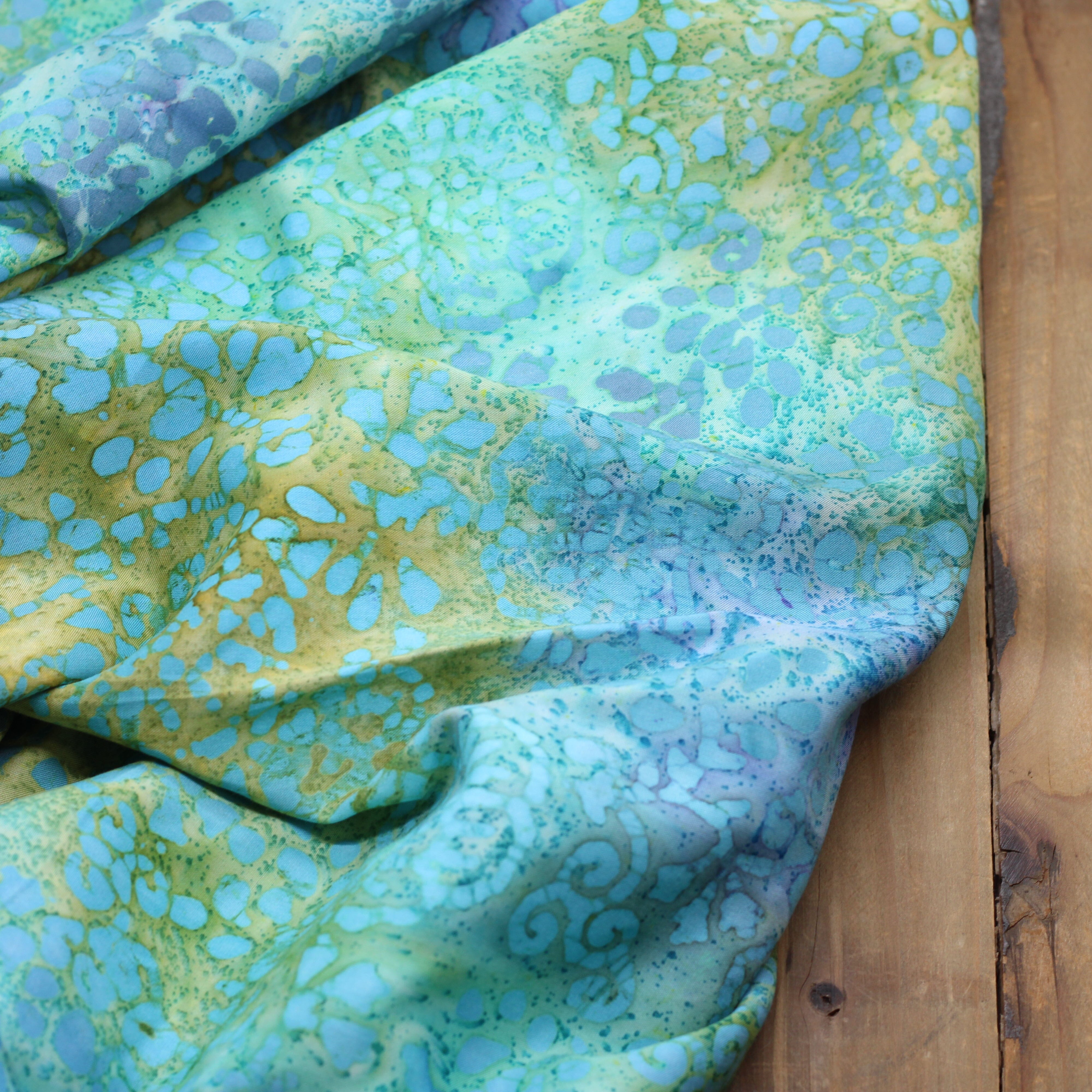 Tissu Viscose Batik #12 - Turquoise (Vendu x10cm) Tissus Sélection Gaspard & Léonie | Gaspard et Léonie Tissus en ligne et Mercerie à Toulouse