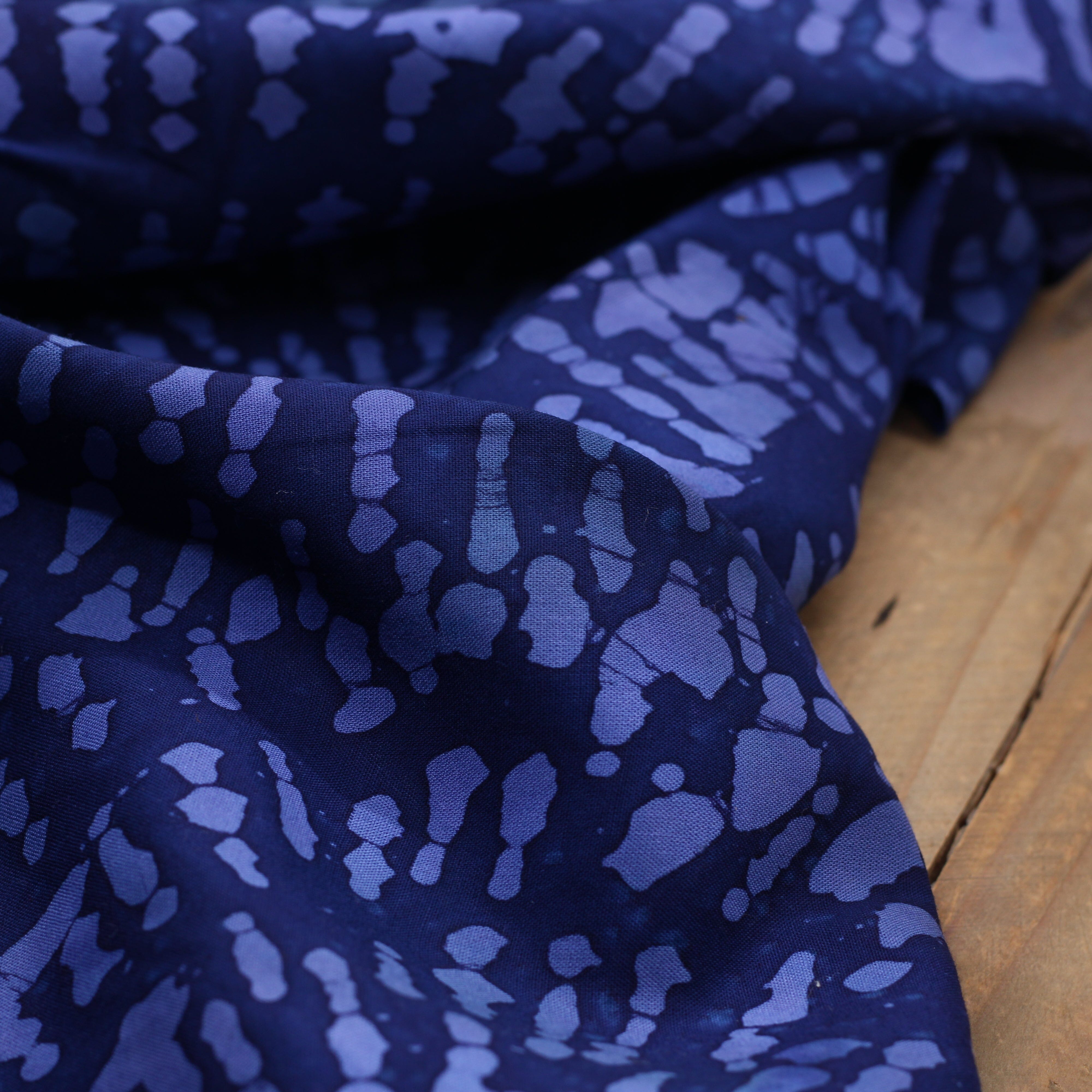 Tissu Viscose Batik #14 - Marine (Vendu x10cm) Tissus Sélection Gaspard & Léonie | Gaspard et Léonie Tissus en ligne et Mercerie à Toulouse