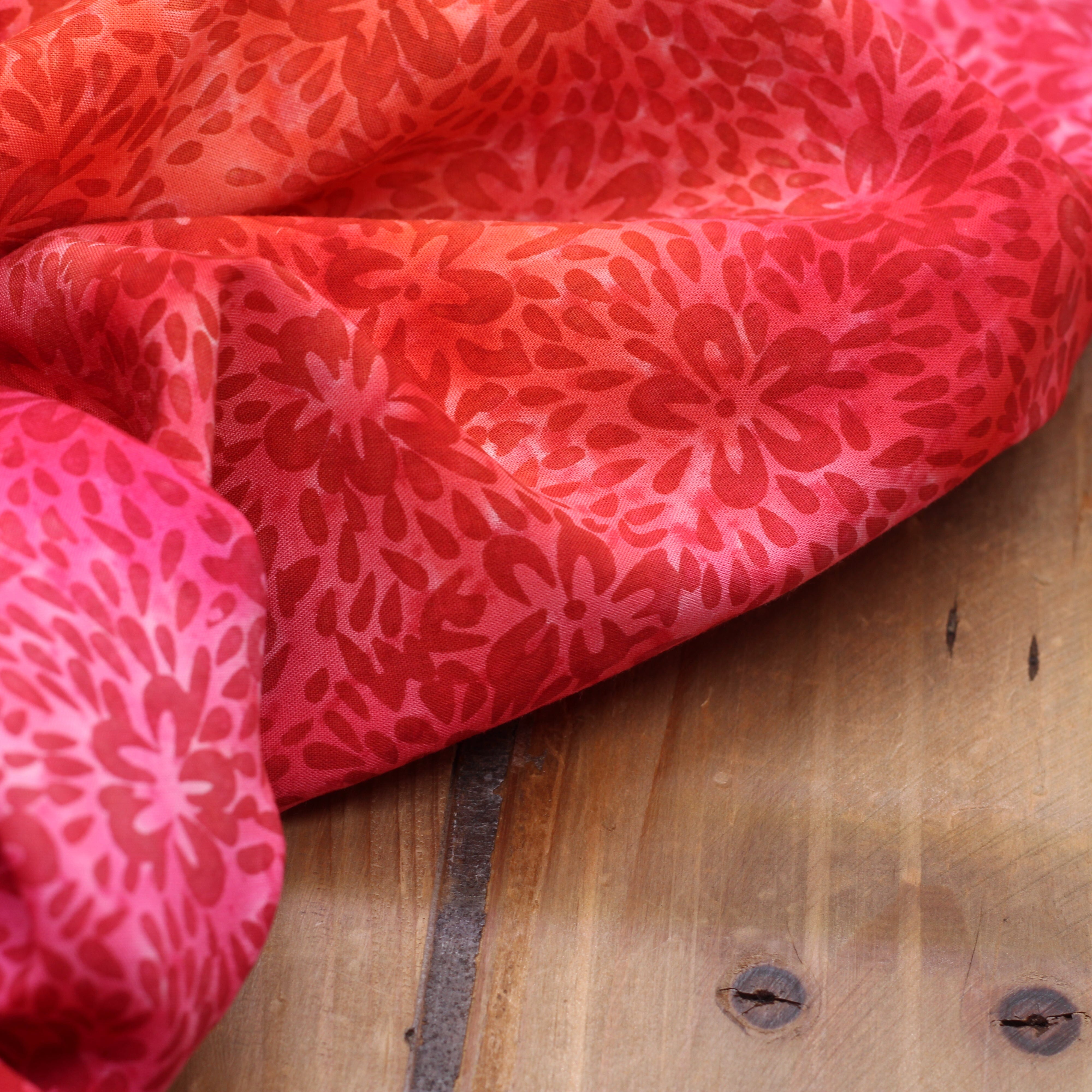 Tissu Viscose Batik #16 - Rouge (Vendu x10cm) Tissus Sélection Gaspard & Léonie | Gaspard et Léonie Tissus en ligne et Mercerie à Toulouse