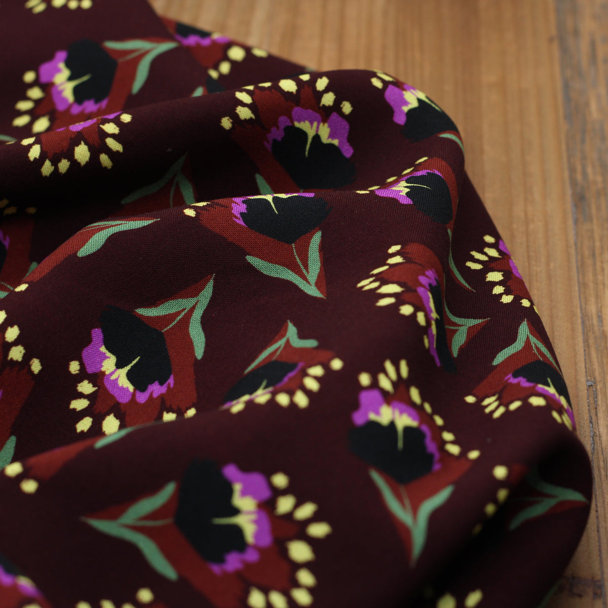 Tissu Viscose - CLOVER - Chocolat/Jaune (Vendu par 10cm) Tissus DOMOTEX | Gaspard et Léonie Tissus en ligne et Mercerie à Toulouse