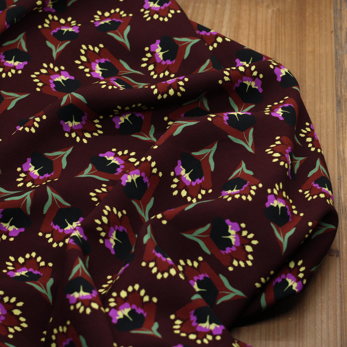 Tissu Viscose - CLOVER - Chocolat/Jaune (Vendu par 10cm) Tissus DOMOTEX | Gaspard et Léonie Tissus en ligne et Mercerie à Toulouse
