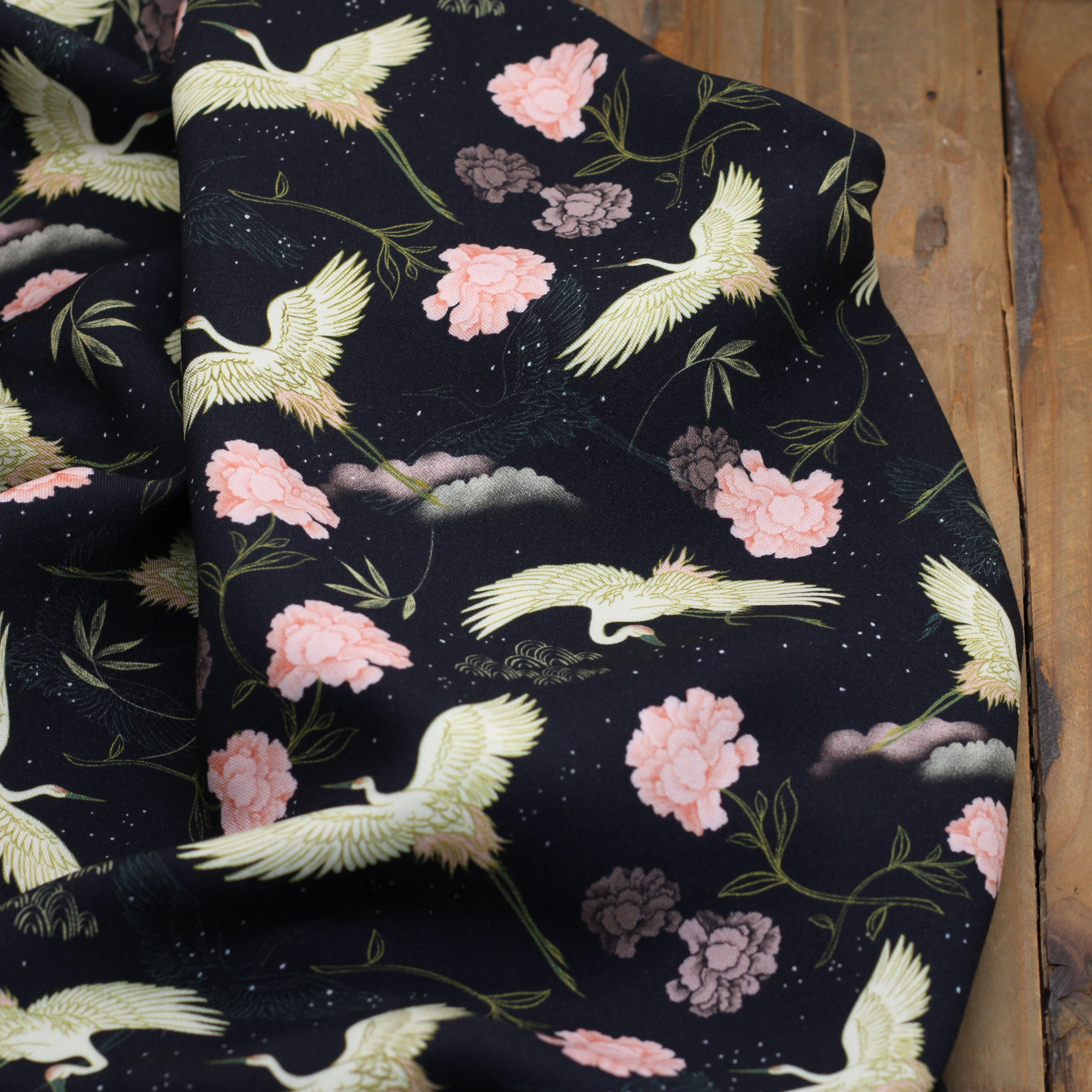 Tissu Viscose EcoVéro- BLACK HERON SAKURA - Katia fabrics (Vendu x10cm) Tissus katia Fabrics | Gaspard et Léonie Tissus en ligne et Mercerie à Toulouse