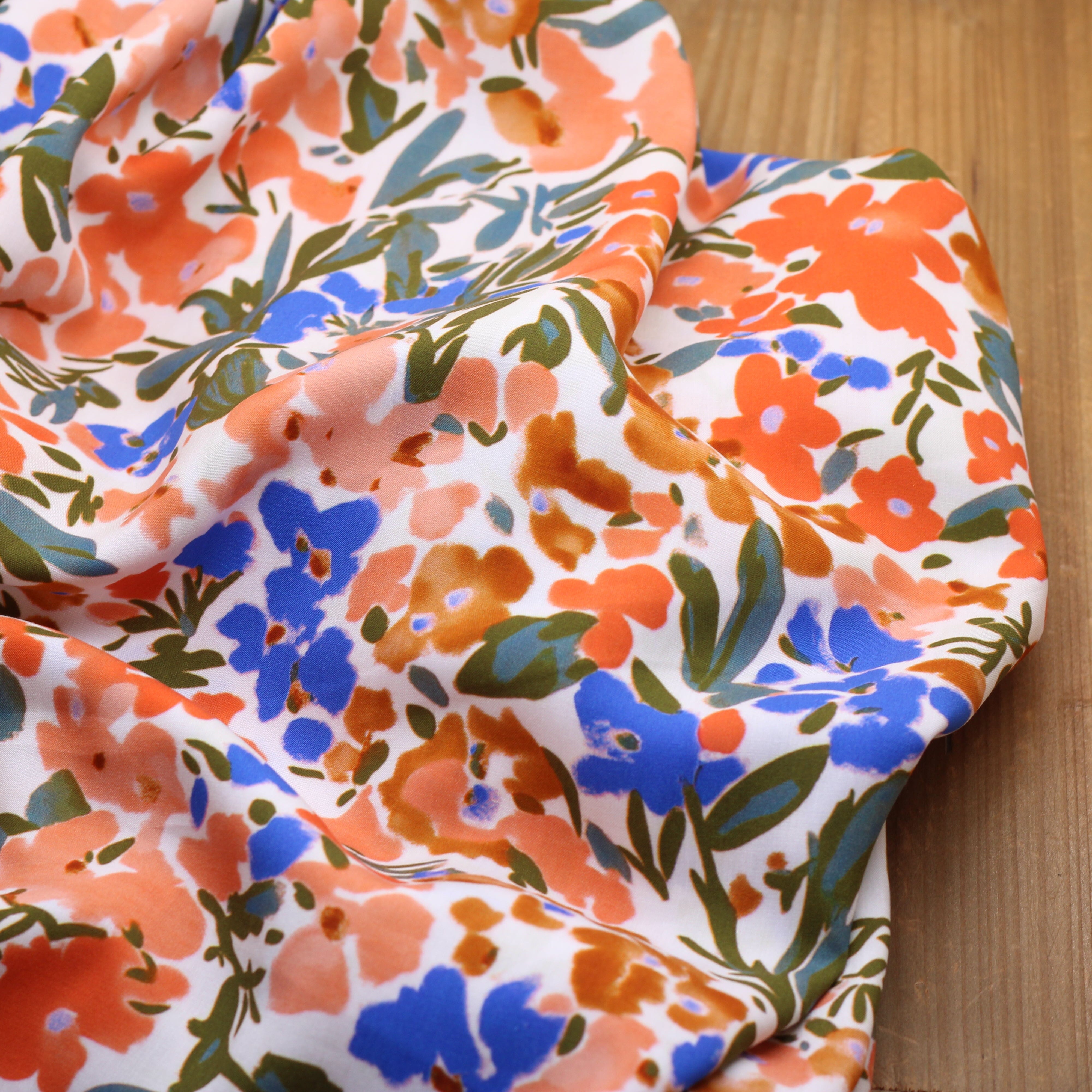 Tissu Viscose Fleuri BECQUI- Blanc cassé (vendu x10cm) Tissus Sélection Gaspard & Léonie | Gaspard et Léonie Tissus en ligne et Mercerie à Toulouse