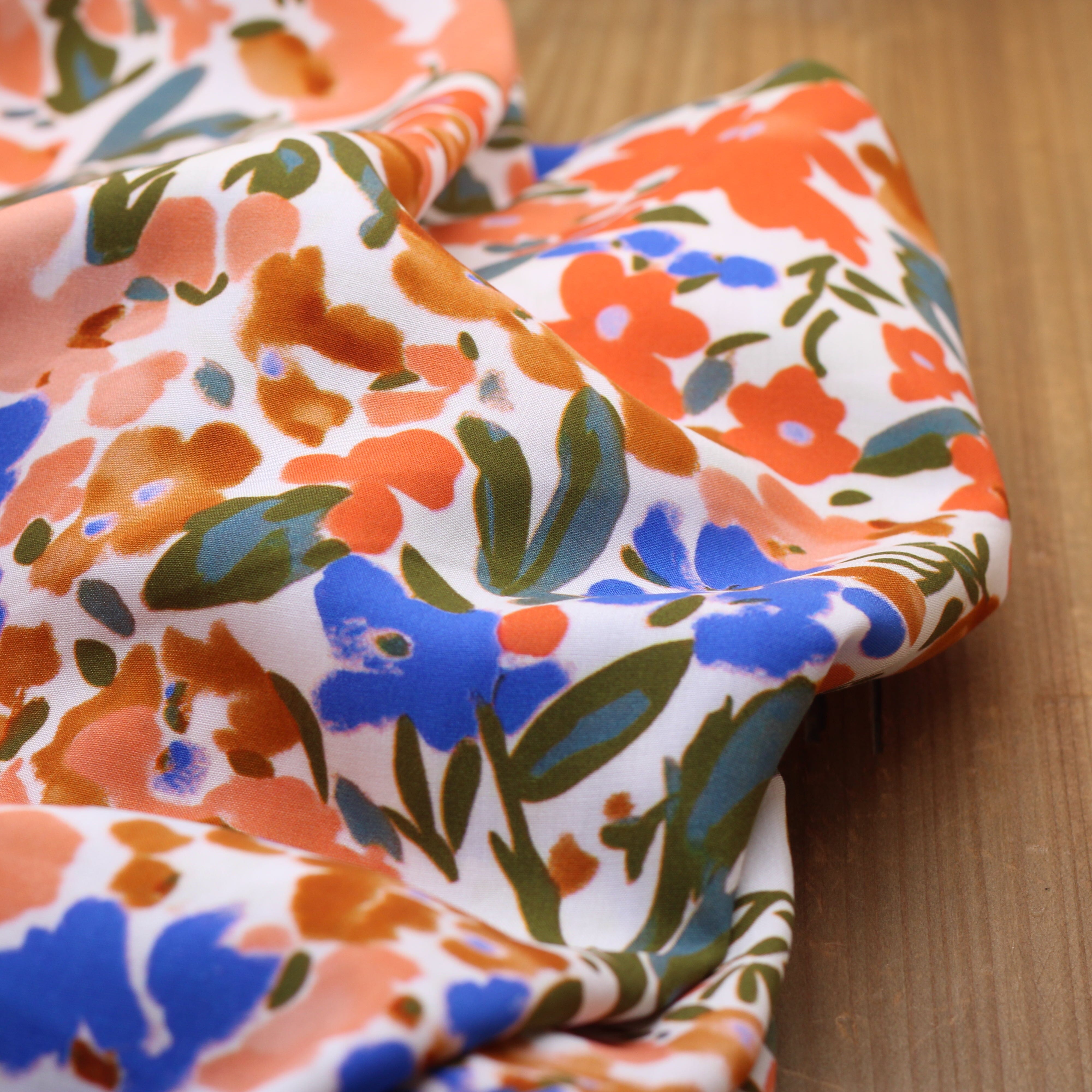 Tissu Viscose Fleuri BECQUI- Blanc cassé (vendu x10cm) Tissus Sélection Gaspard & Léonie | Gaspard et Léonie Tissus en ligne et Mercerie à Toulouse
