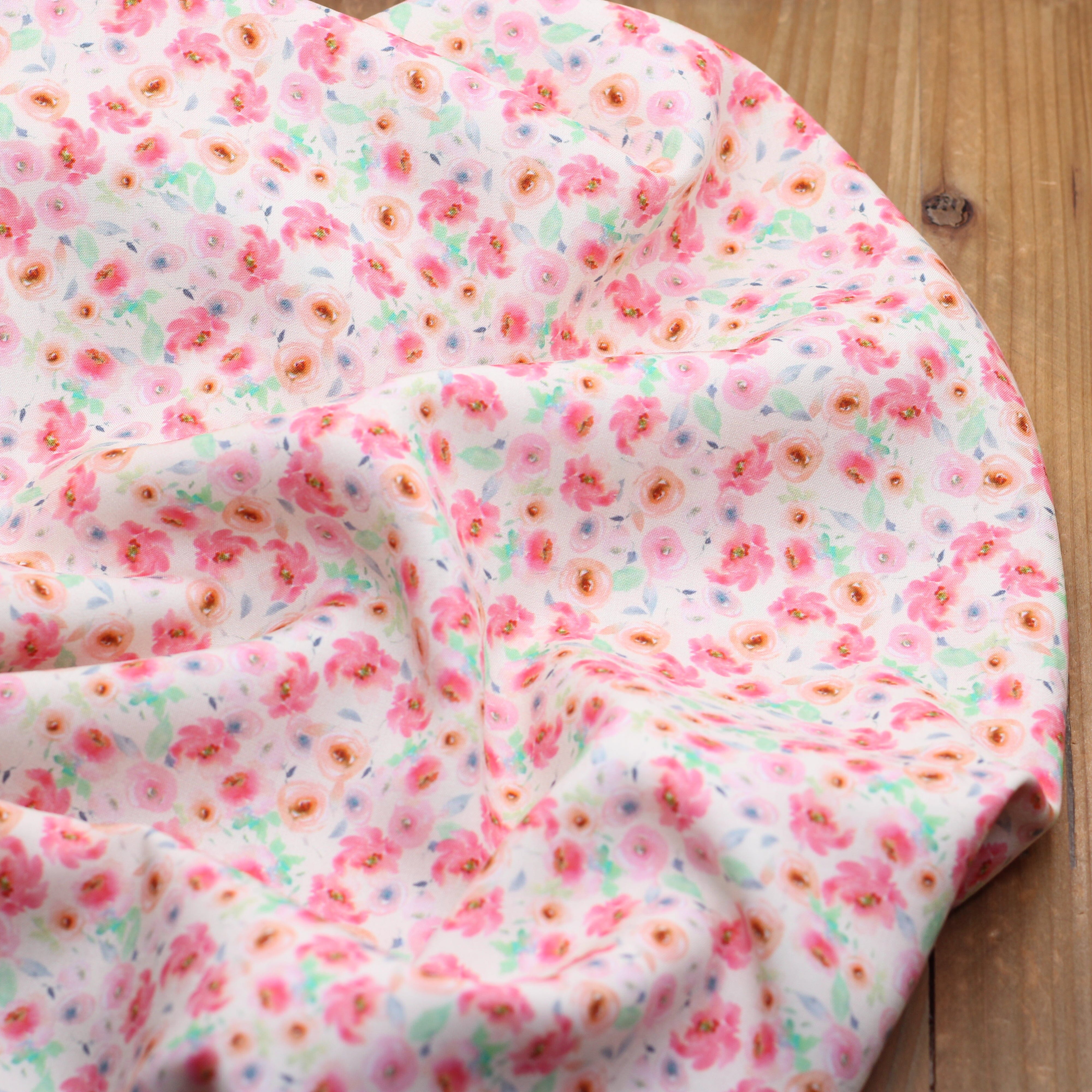 Tissu Viscose fleuri - ROSIE - Ecru (vendu x10cm) Tissus Sélection Gaspard & Léonie | Gaspard et Léonie Tissus en ligne et Mercerie à Toulouse