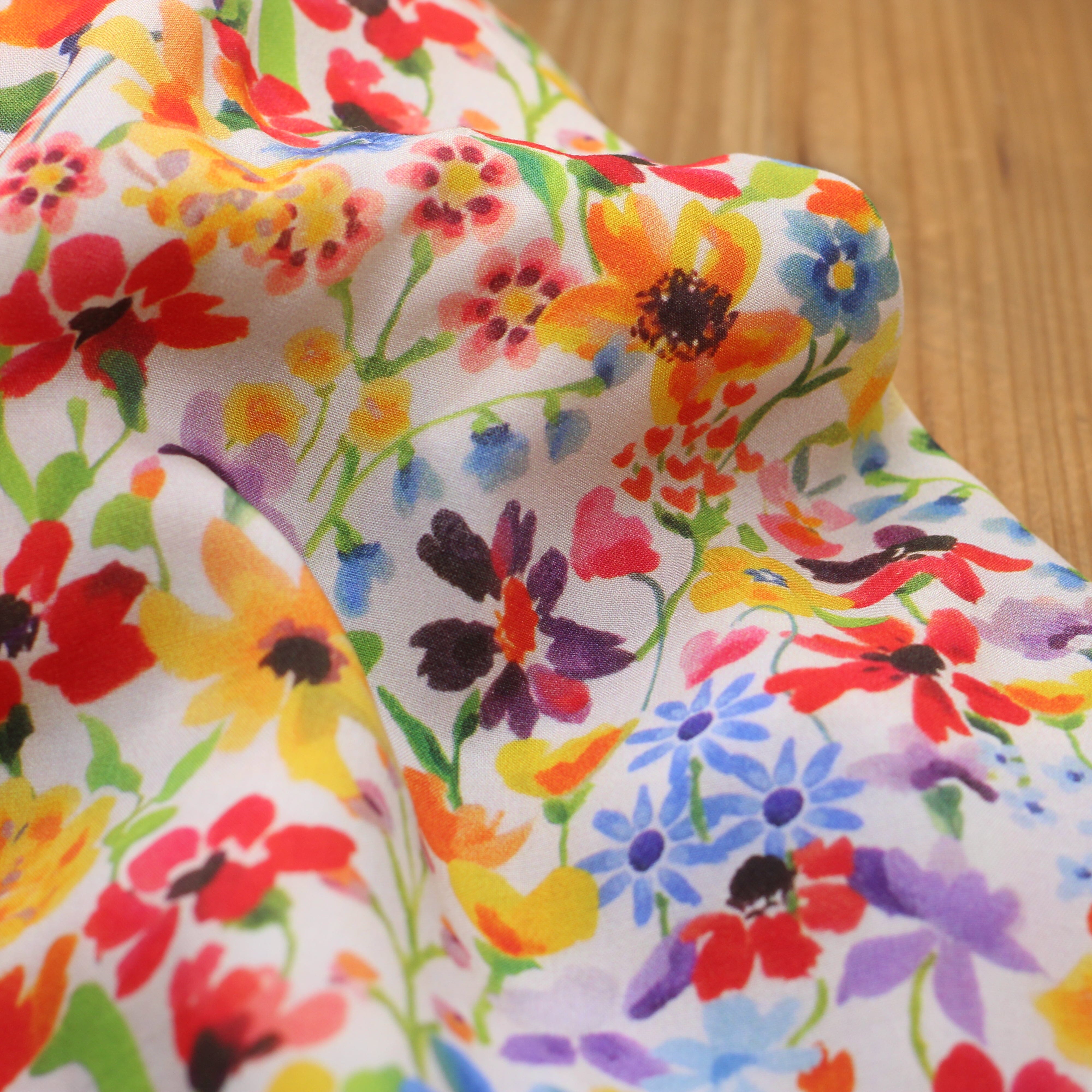 Tissu Viscose Fleuri - YANA - Jaune (vendu x10cm) Tissus Sélection Gaspard & Léonie | Gaspard et Léonie Tissus en ligne et Mercerie à Toulouse