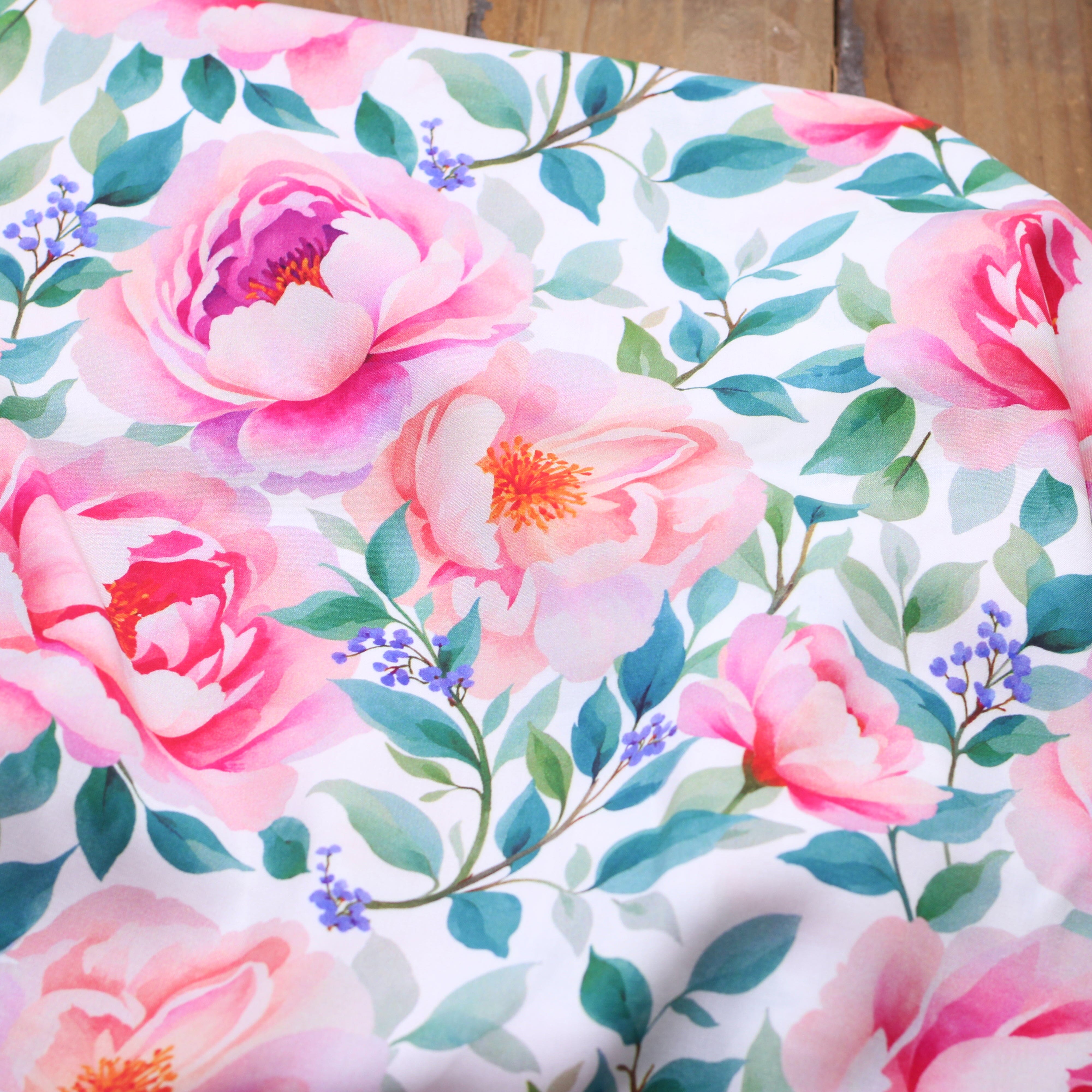 Tissu Viscose - FLOWERS ROSES - Blanc (vendu x10cm) Tissus Sélection Gaspard & Léonie | Gaspard et Léonie Tissus en ligne et Mercerie à Toulouse