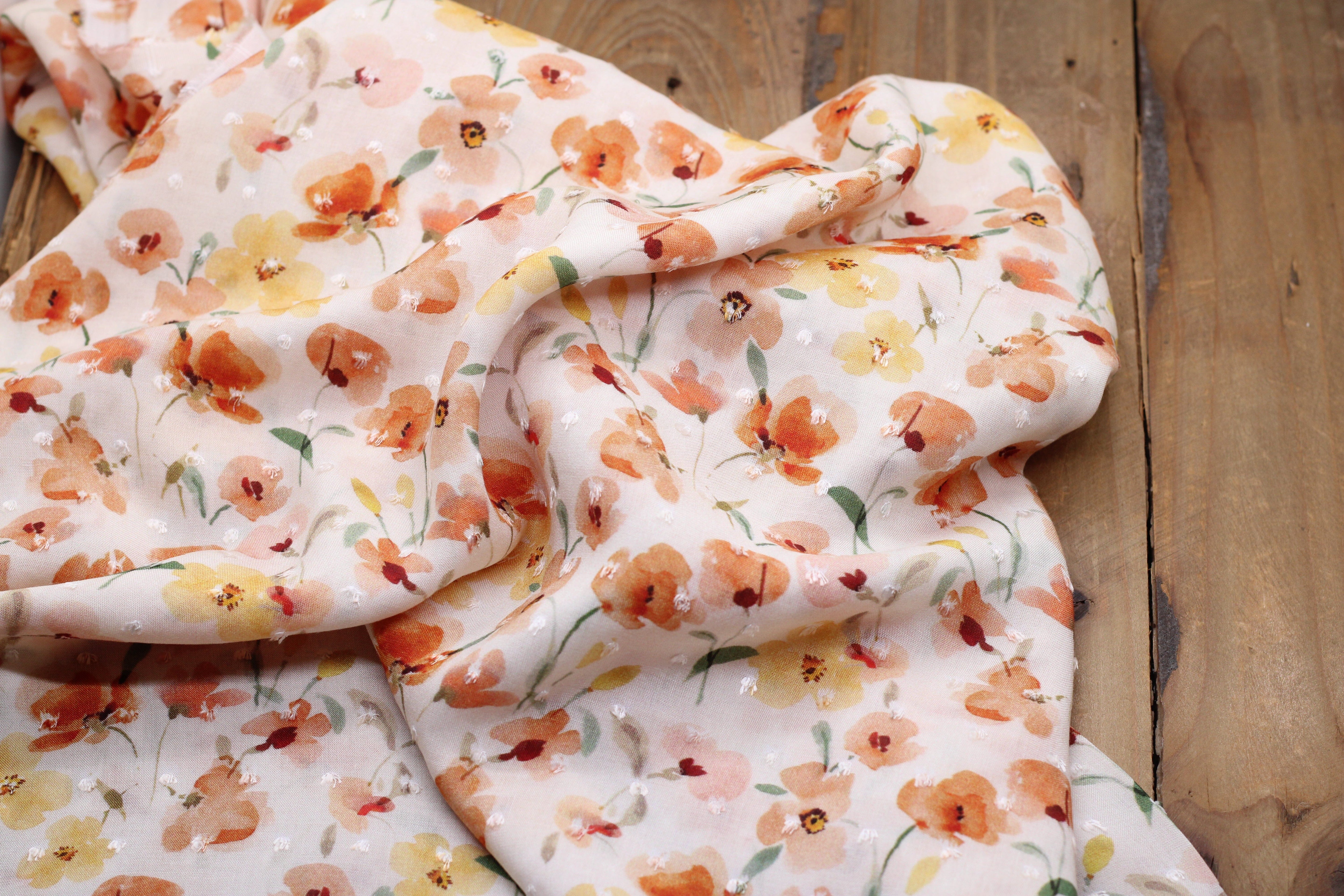 Tissu Viscose plumetis fleuri - Cuivré (vendu x10cm) Tissus Sélection Gaspard & Léonie | Gaspard et Léonie Tissus en ligne et Mercerie à Toulouse