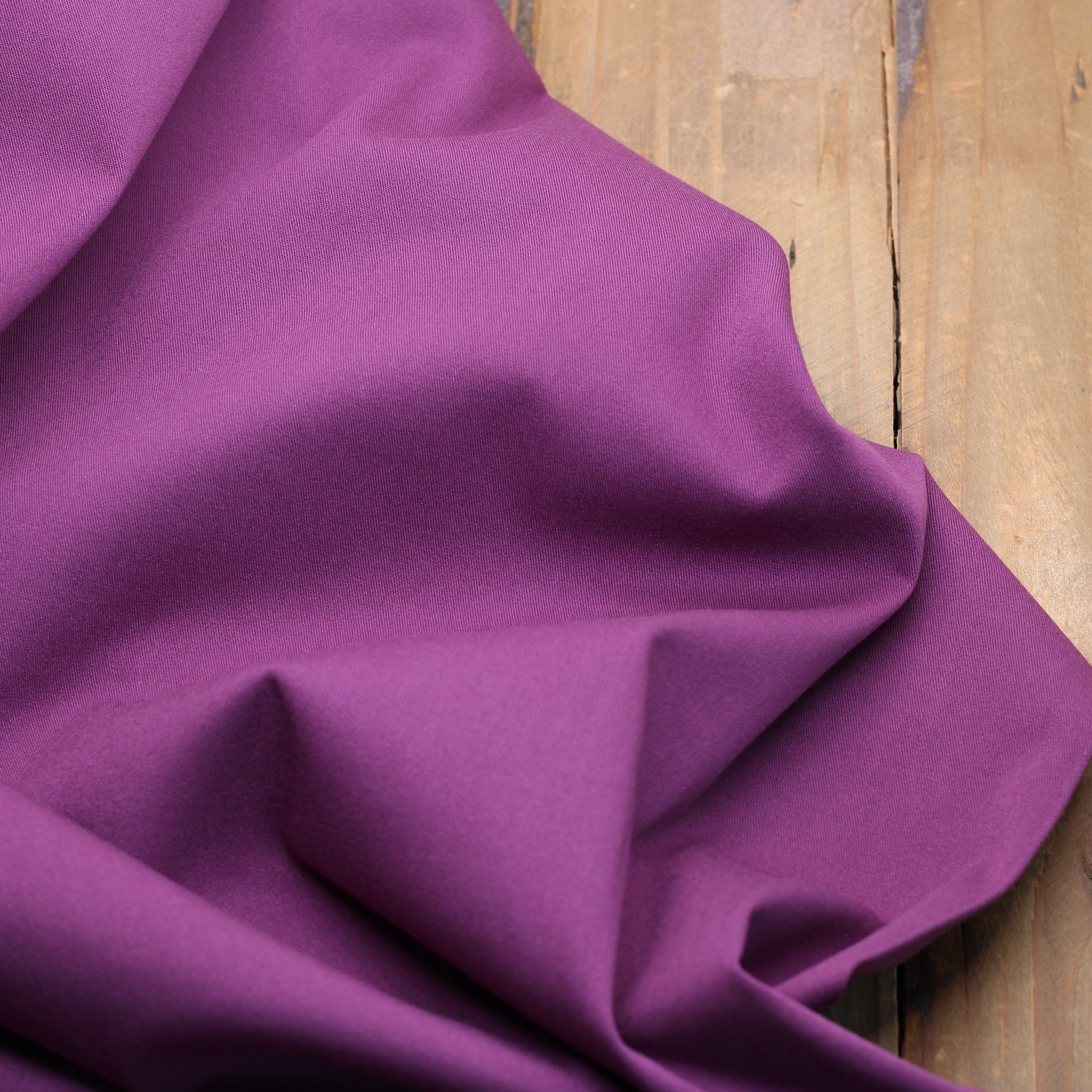Tissu Viscose Stretch uni - Violet (Vendu x10cm) Tissus Sélection Gaspard & Léonie | Gaspard et Léonie Tissus en ligne et Mercerie à Toulouse