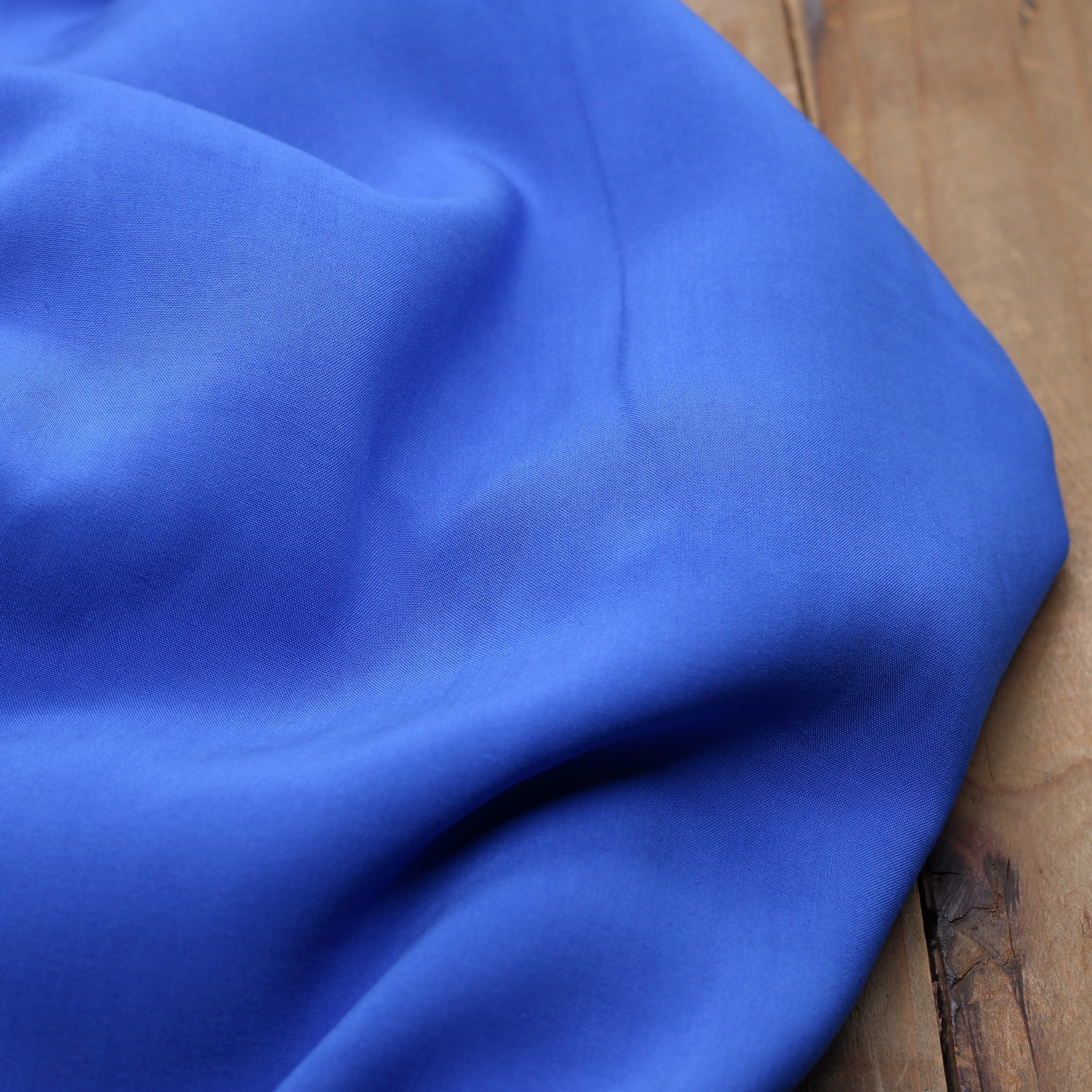 Tissu Viscose Unie - Bleu cobalt (Vendu x10cm) Tissus Sélection Gaspard & Léonie | Gaspard et Léonie Tissus en ligne et Mercerie à Toulouse