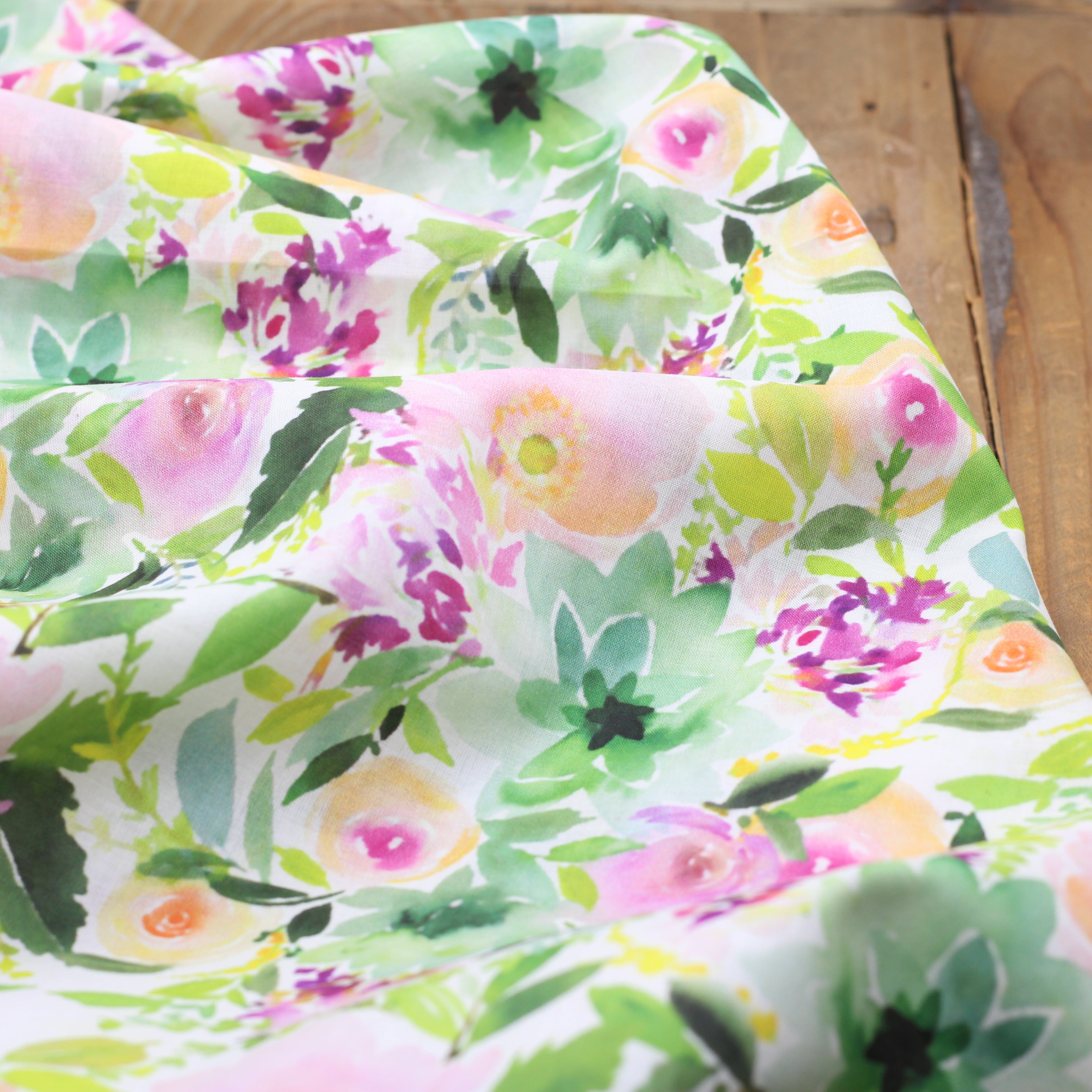 Tissu Voile de coton fleuri - ROSES FLOWER - Vert/Violet (Vendu x10cm) Tissus Sélection Gaspard & Léonie | Gaspard et Léonie Tissus en ligne et Mercerie à Toulouse