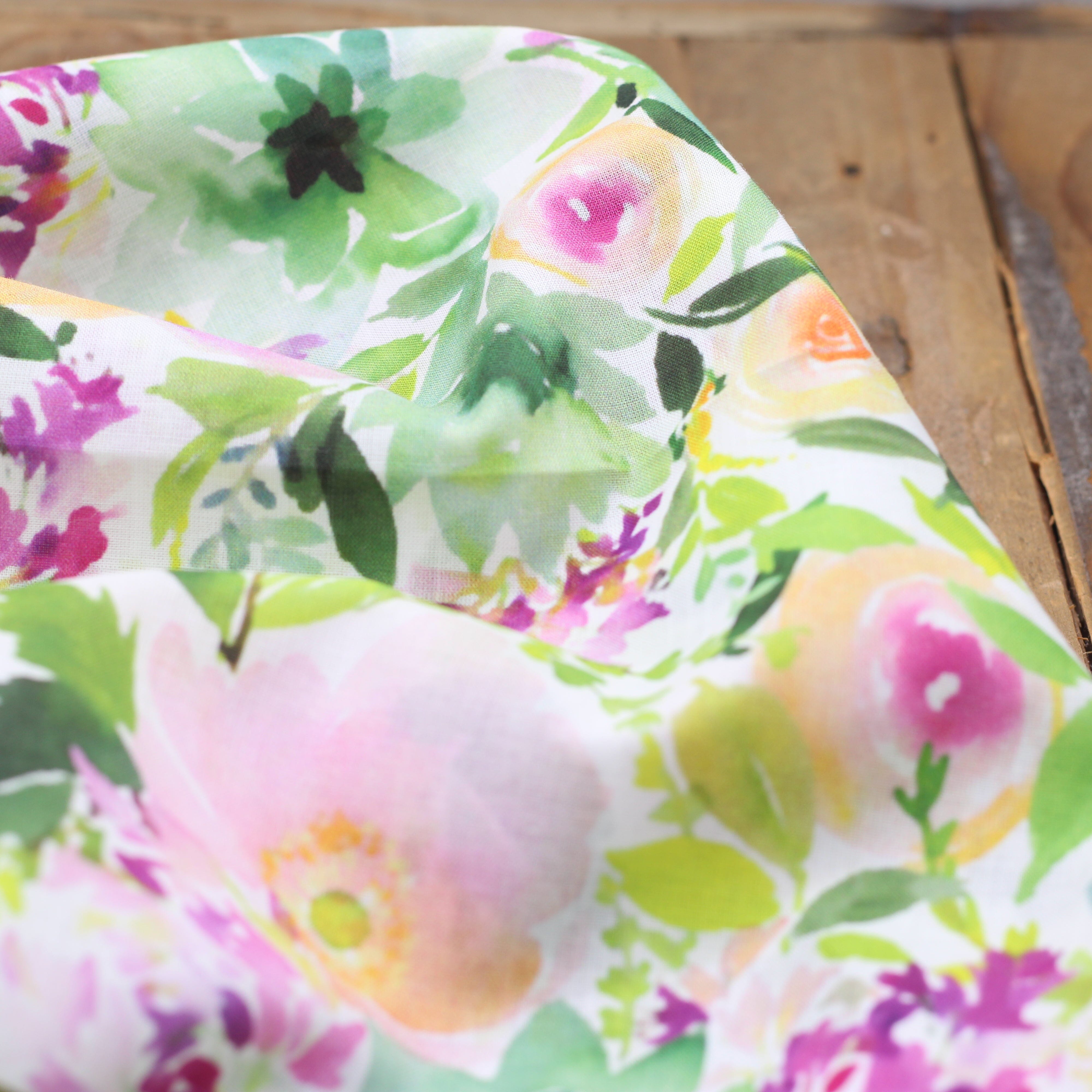 Tissu Voile de coton fleuri - ROSES FLOWER - Vert/Violet (Vendu x10cm) Tissus Sélection Gaspard & Léonie | Gaspard et Léonie Tissus en ligne et Mercerie à Toulouse