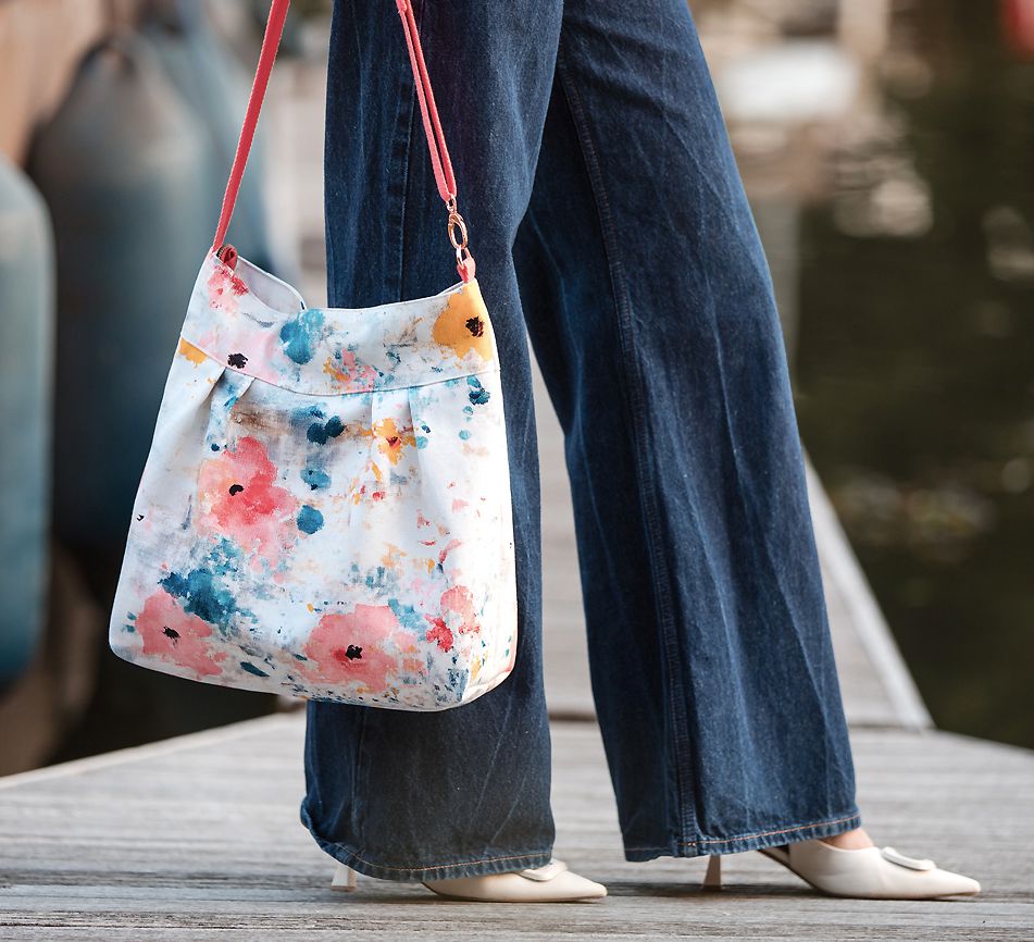 Toile Gabardine de Coton Sergé - ROSES ON CANVAS - See You At Six (Vendu x10cm) Tissus SEE YOU AT SIX | Gaspard et Léonie Tissus en ligne et Mercerie à Toulouse