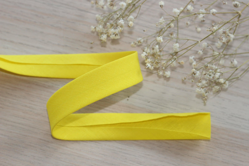 Biais Polycoton uni Jaune 20mm COL:40 (vendu x10cm) - L'atelier de Gaspard et Léonie