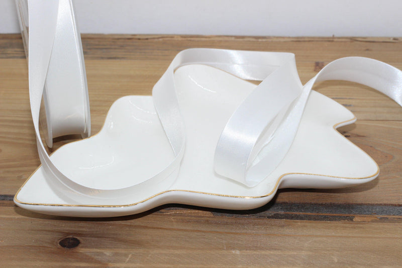 Biais Satin uni COL:001 18mm Blanc (Vendu x10cm) - L'atelier de Gaspard et Léonie
