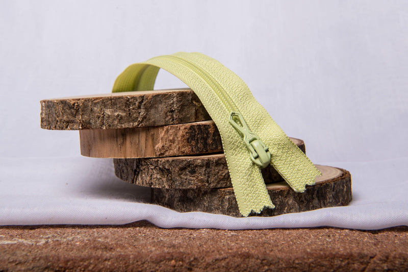 Fermeture Eclair Spirale VERT ANIS - Non Séparable Z51 700 - L'atelier de Gaspard et Léonie