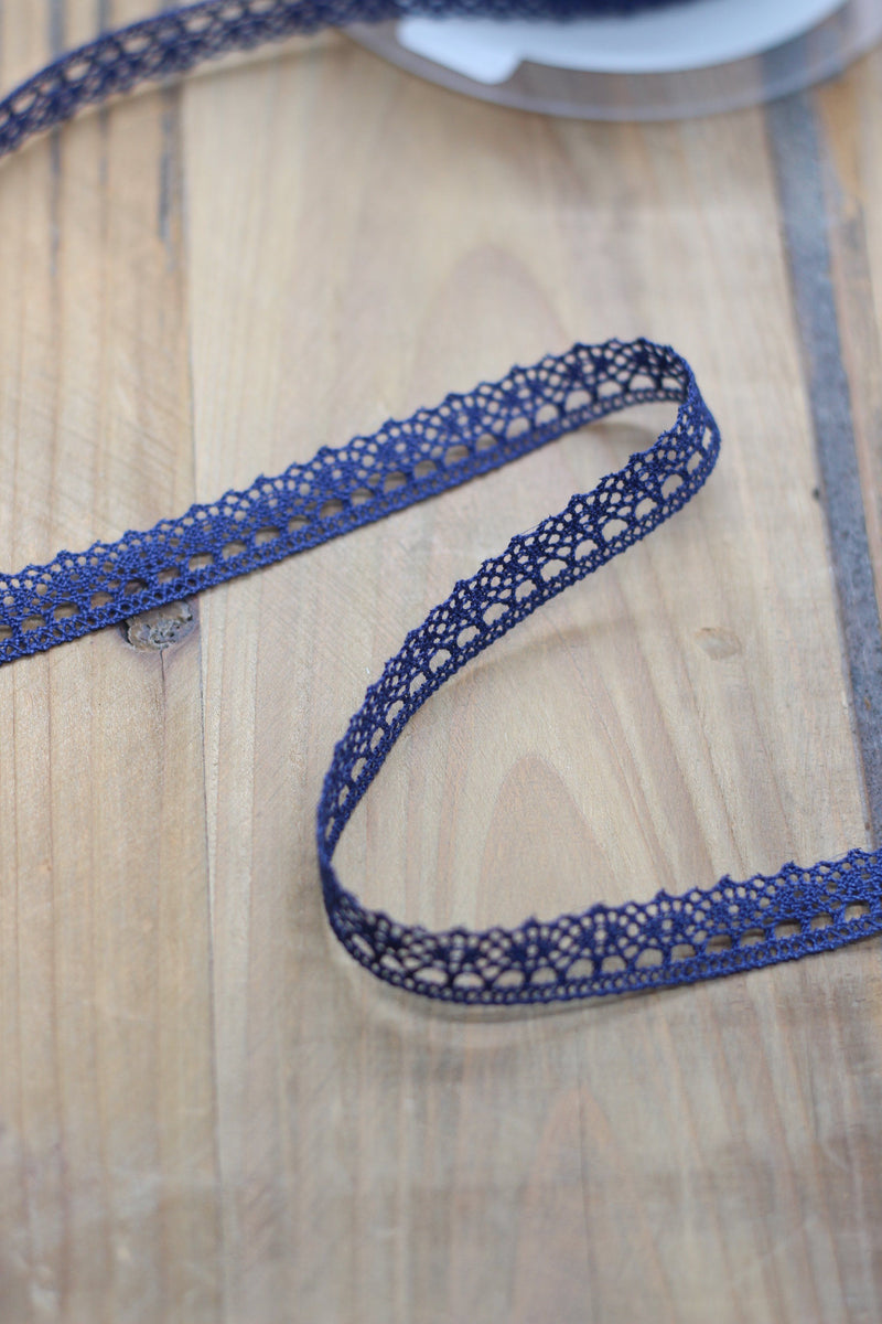 Ruban dentelle/Broderie Bleu Marine 12mm (vendu x10cm) Mercerie Sélection Gaspard & Léonie | Gaspard et Léonie Tissus Mercerie Toulouse