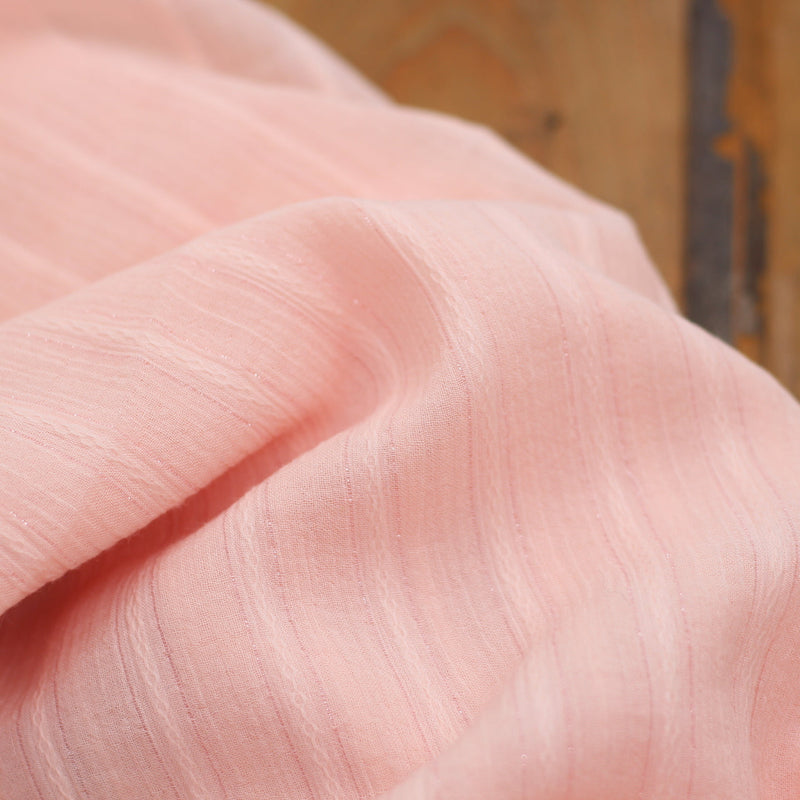 Tissu coton brodé LENORA - Lurex argent - Rose Saumoné (Vendu x10cm) Tissus Sélection Gaspard & Léonie | Gaspard et Léonie Tissus en ligne et Mercerie à Toulouse