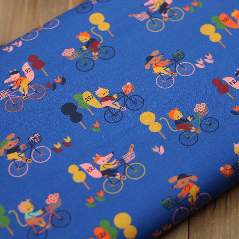 Tissu Coton Dashwood Studio "HELLO VELO" - 1911 (Vendu x10cm) Tissus Dashwood Studio | Gaspard et Léonie Tissus en ligne et Mercerie à Toulouse