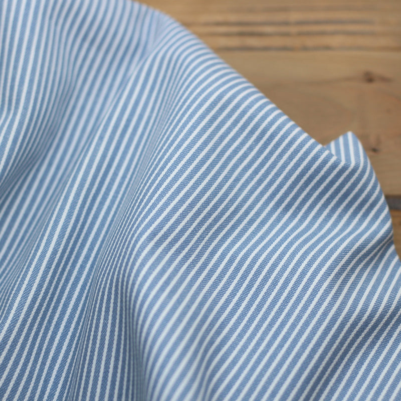 Tissu Coton Denim - Rayé - Bleu Indigo/blanc (Vendu x10cm) Tissus Sélection Gaspard & Léonie | Gaspard et Léonie Tissus en ligne et Mercerie à Toulouse