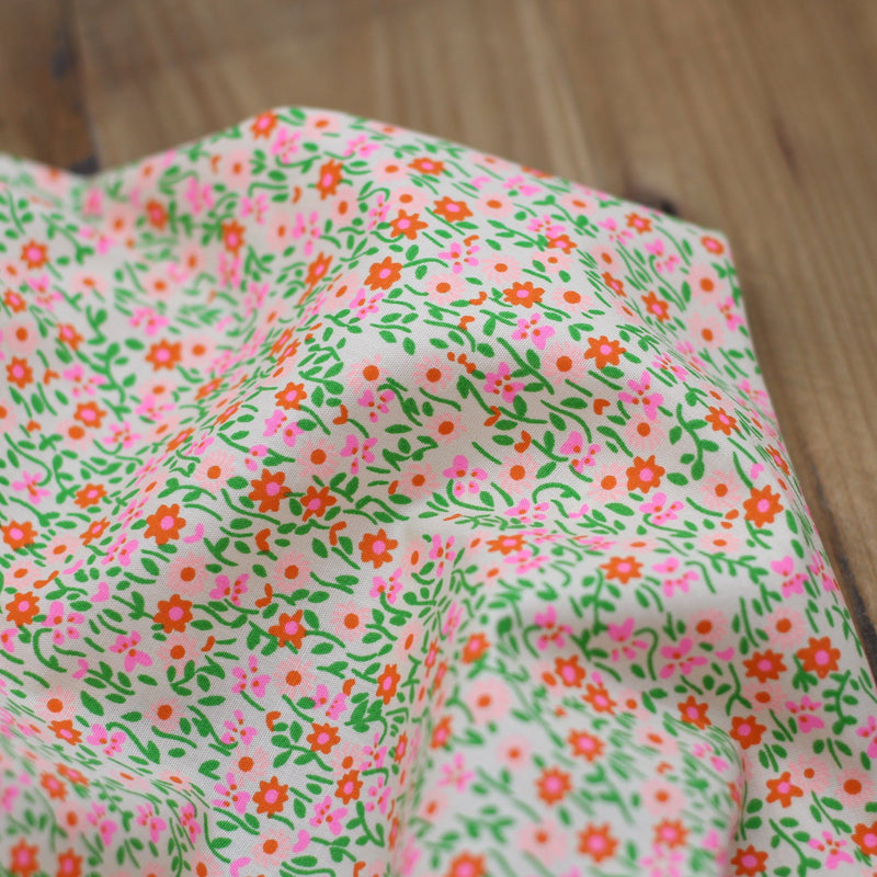Tissu coton FLOWER POWER Rose (Vendu X10cm) Tissus PETIT PAN | Gaspard et Léonie Tissus Mercerie Toulouse