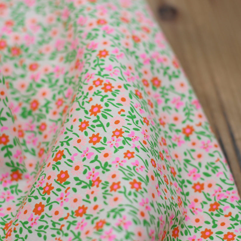 Tissu coton FLOWER POWER Rose (Vendu X10cm) Tissus PETIT PAN | Gaspard et Léonie Tissus Mercerie Toulouse