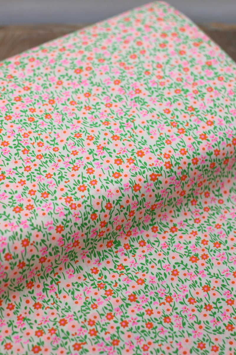 Tissu coton FLOWER POWER Rose (Vendu X10cm) Tissus PETIT PAN | Gaspard et Léonie Tissus Mercerie Toulouse