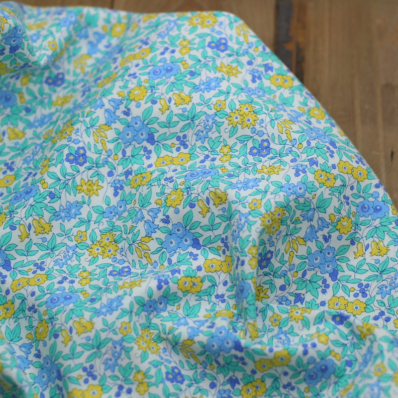 Tissu Coton FORGET ME NOT BLOSSOM - Liberty Fabrics (Vendu x10cm) Tissus LIBERTY Fabrics | Gaspard et Léonie Tissus en ligne et Mercerie à Toulouse
