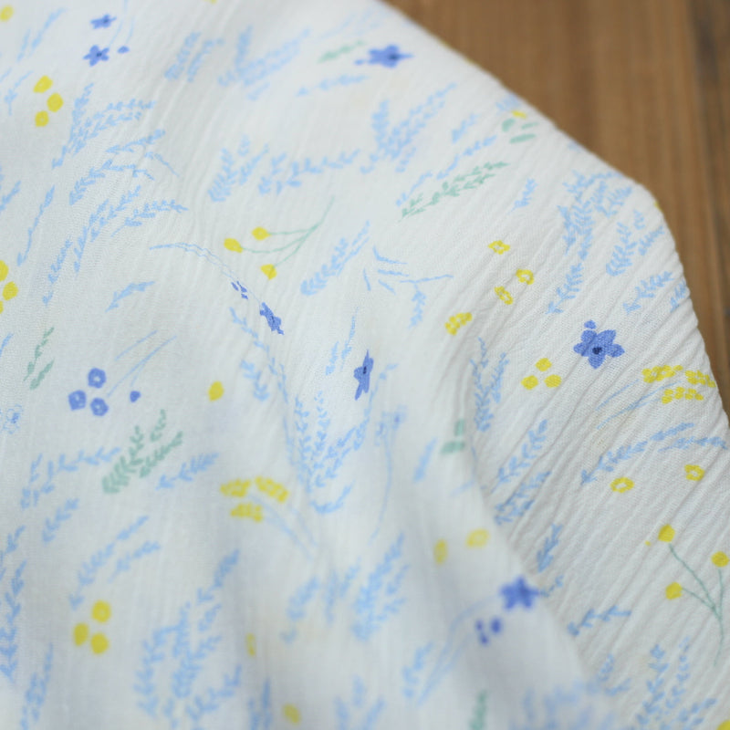 Tissu coton froissé - The Happy Florist Flowers - Blanc (Vendu x10cm) Tissus katia Fabrics | Gaspard et Léonie Tissus en ligne et Mercerie à Toulouse