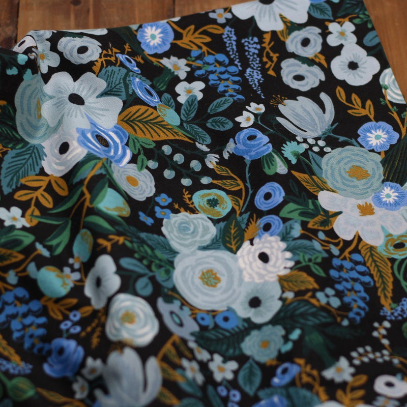Tissu coton - GARDEN PARTY - Rose blue (vendu x10cm) Tissus Rifle Paper Co | Gaspard et Léonie Tissus en ligne et Mercerie à Toulouse