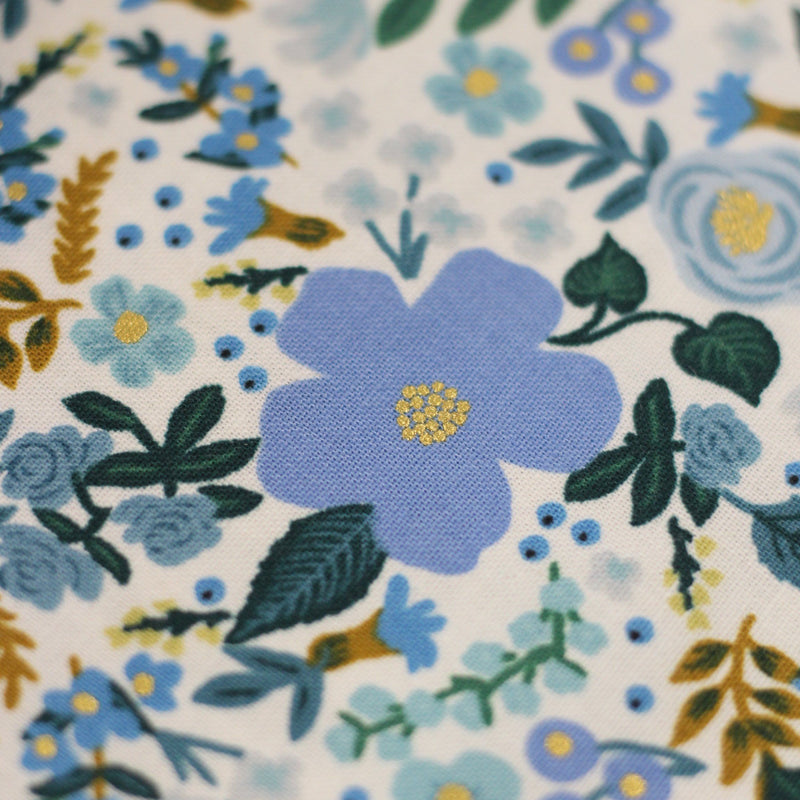 Tissu coton - GARDEN PARTY - Wild Rose Blue Gold (vendu x10cm) Tissus Rifle Paper Co | Gaspard et Léonie Tissus Mercerie Toulouse