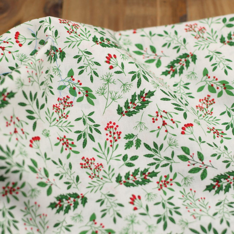 Tissu coton Popeline NOEL - Rameaux Verts - Blanc (Vendu x10cm) Tissus Sélection Gaspard & Léonie | Gaspard et Léonie Tissus Mercerie Toulouse