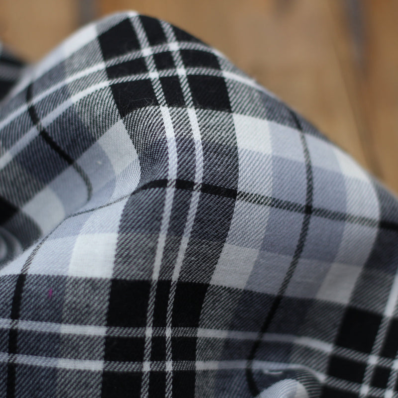 Tissu Coton TARTAN - Noir (Vendu x10cm) Tissus Sélection Gaspard & Léonie | Gaspard et Léonie Tissus en ligne et Mercerie à Toulouse