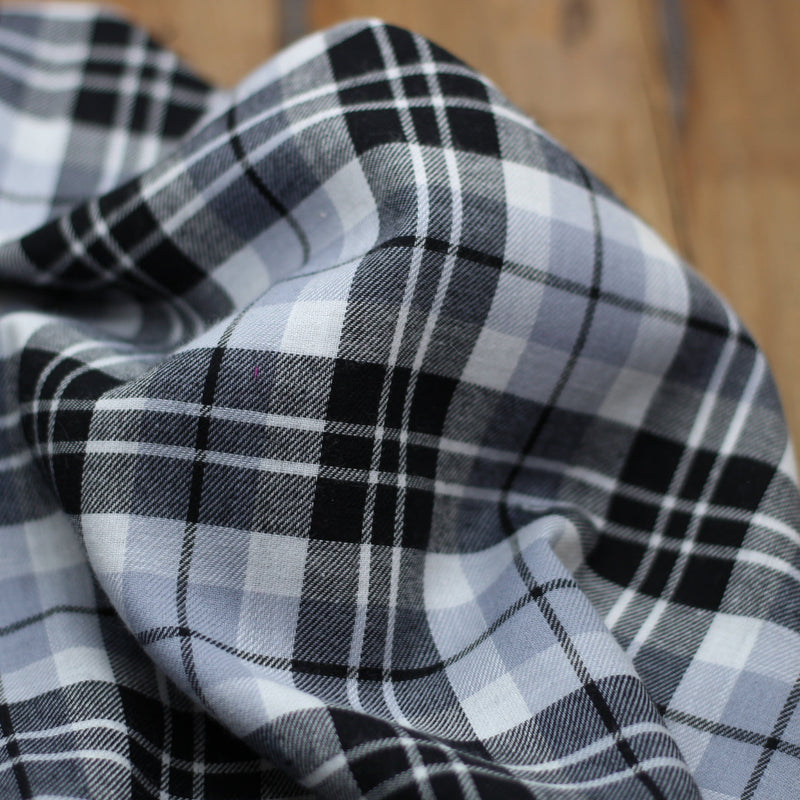 Tissu Coton TARTAN - Noir (Vendu x10cm) Tissus Sélection Gaspard & Léonie | Gaspard et Léonie Tissus en ligne et Mercerie à Toulouse